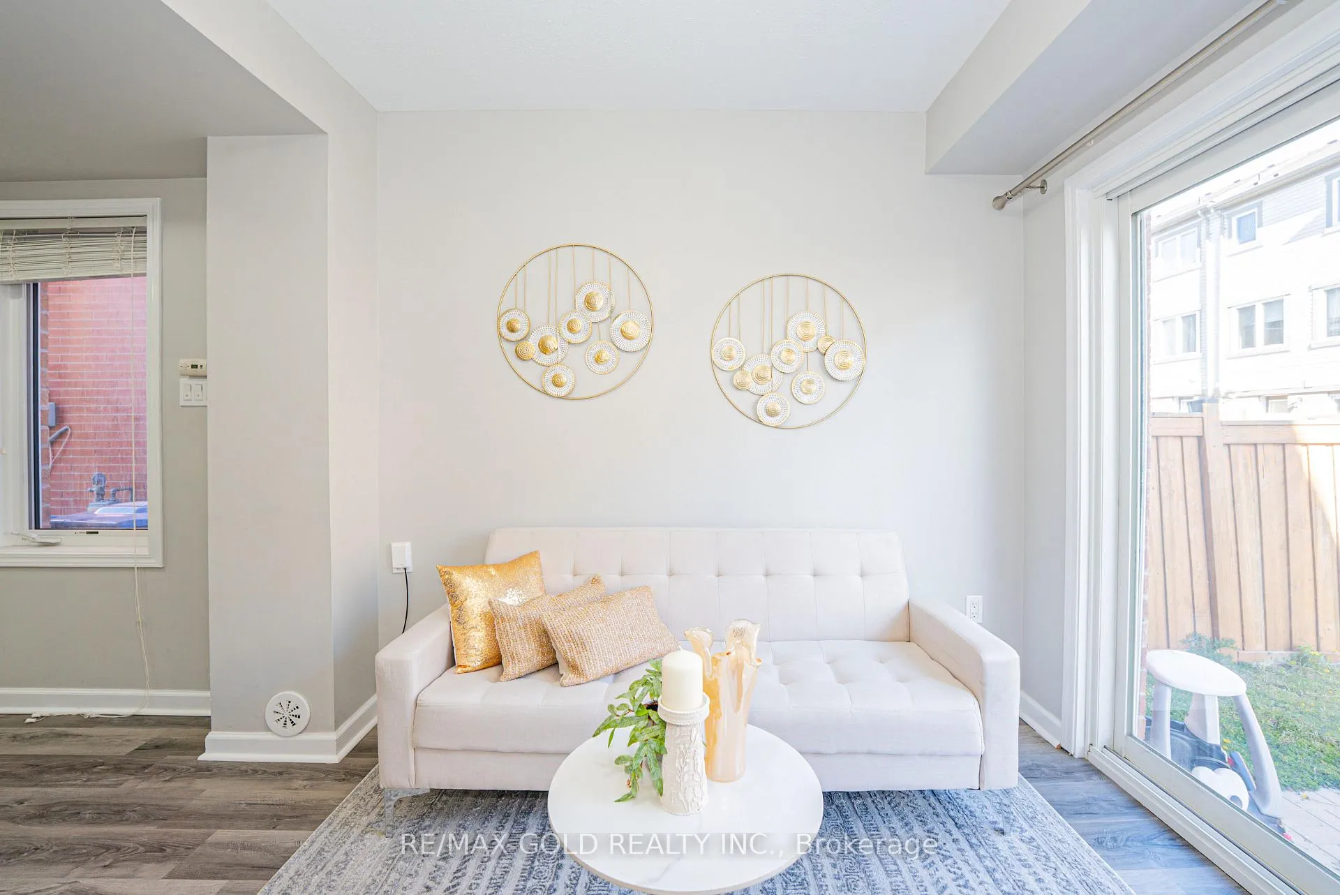 Photo 6 of 45 Ariel Road, Brampton, Northwest Brampton — HOMEH