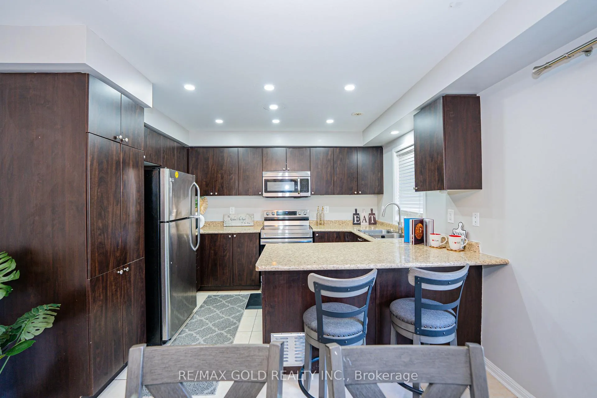 Photo 14 of 45 Ariel Road, Brampton, Northwest Brampton — HOMEH