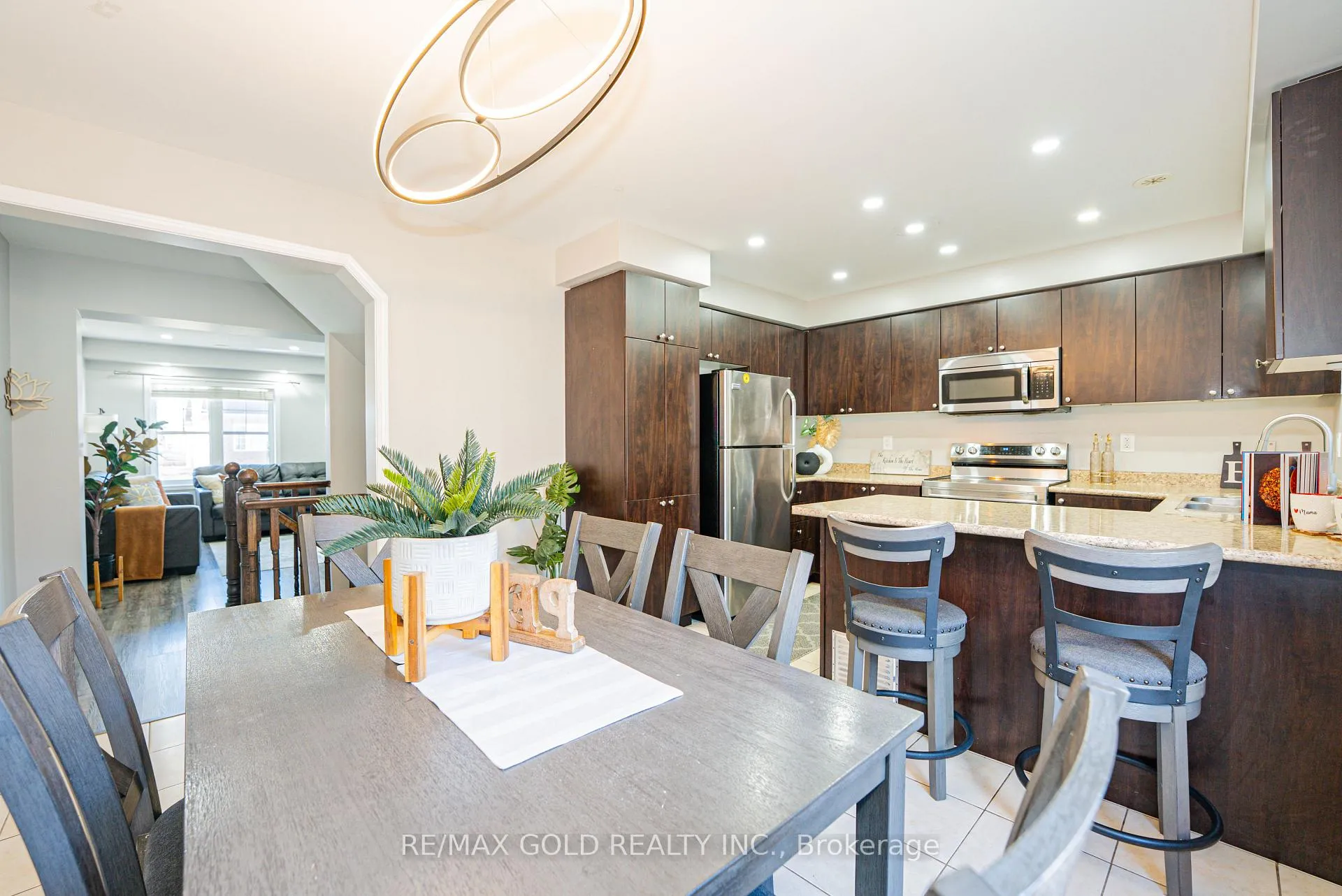 Photo 16 of 45 Ariel Road, Brampton, Northwest Brampton — HOMEH