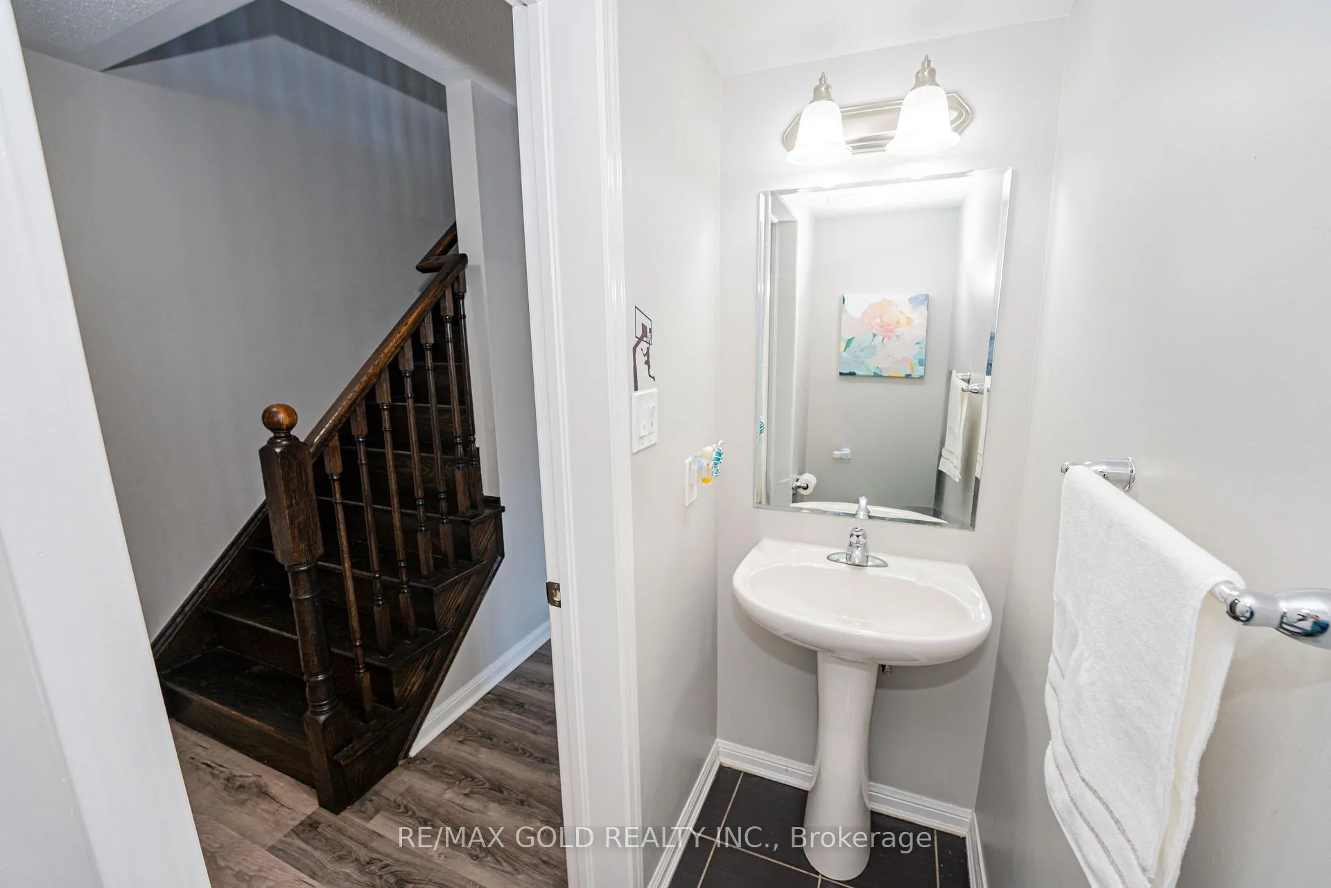 Photo 18 of 45 Ariel Road, Brampton, Northwest Brampton — HOMEH