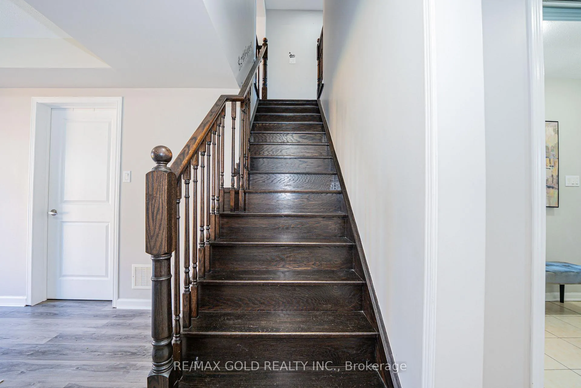 Photo 30 of 45 Ariel Road, Brampton, Northwest Brampton — HOMEH