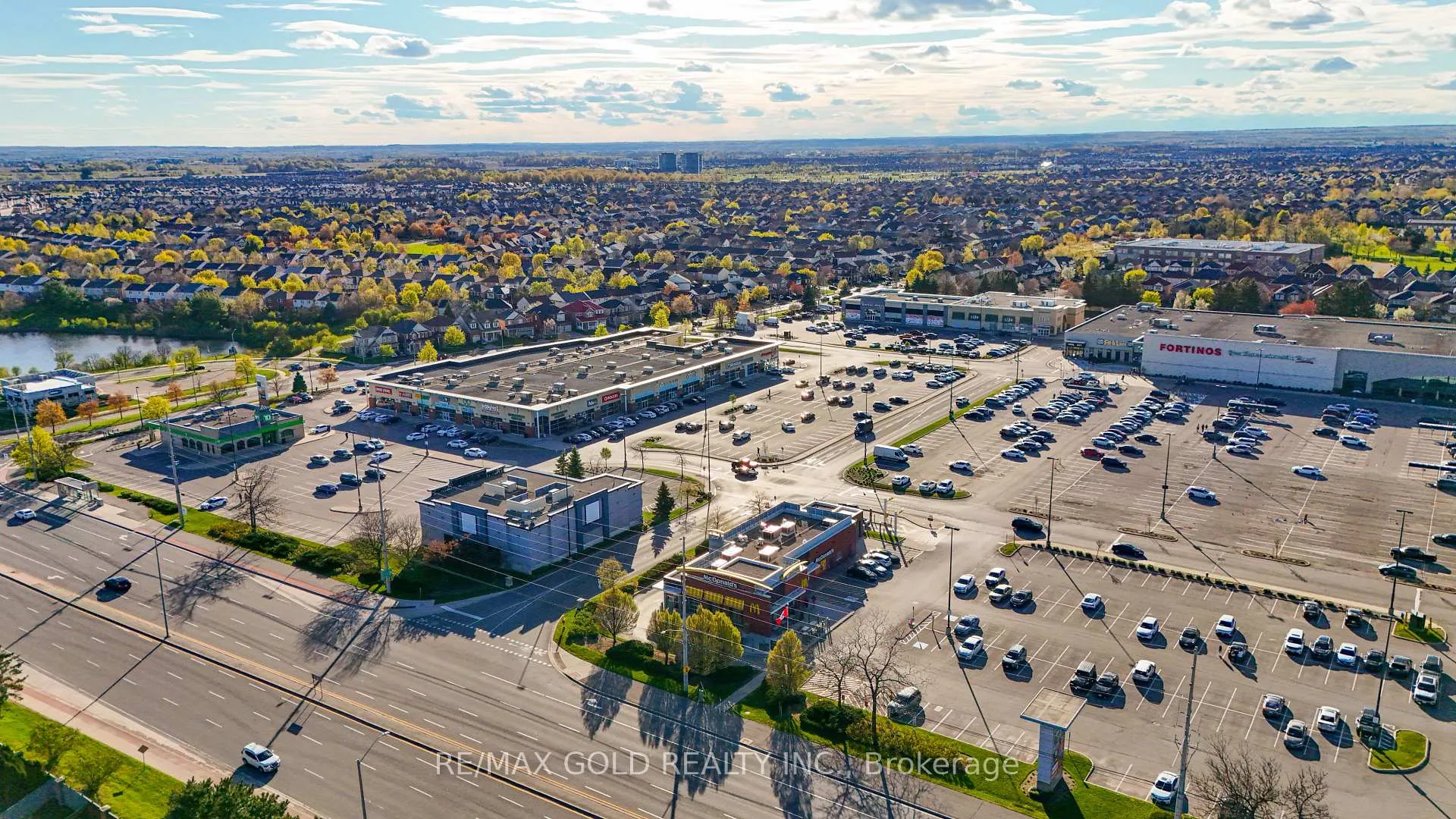 Photo 35 of 45 Ariel Road, Brampton, Northwest Brampton — HOMEH