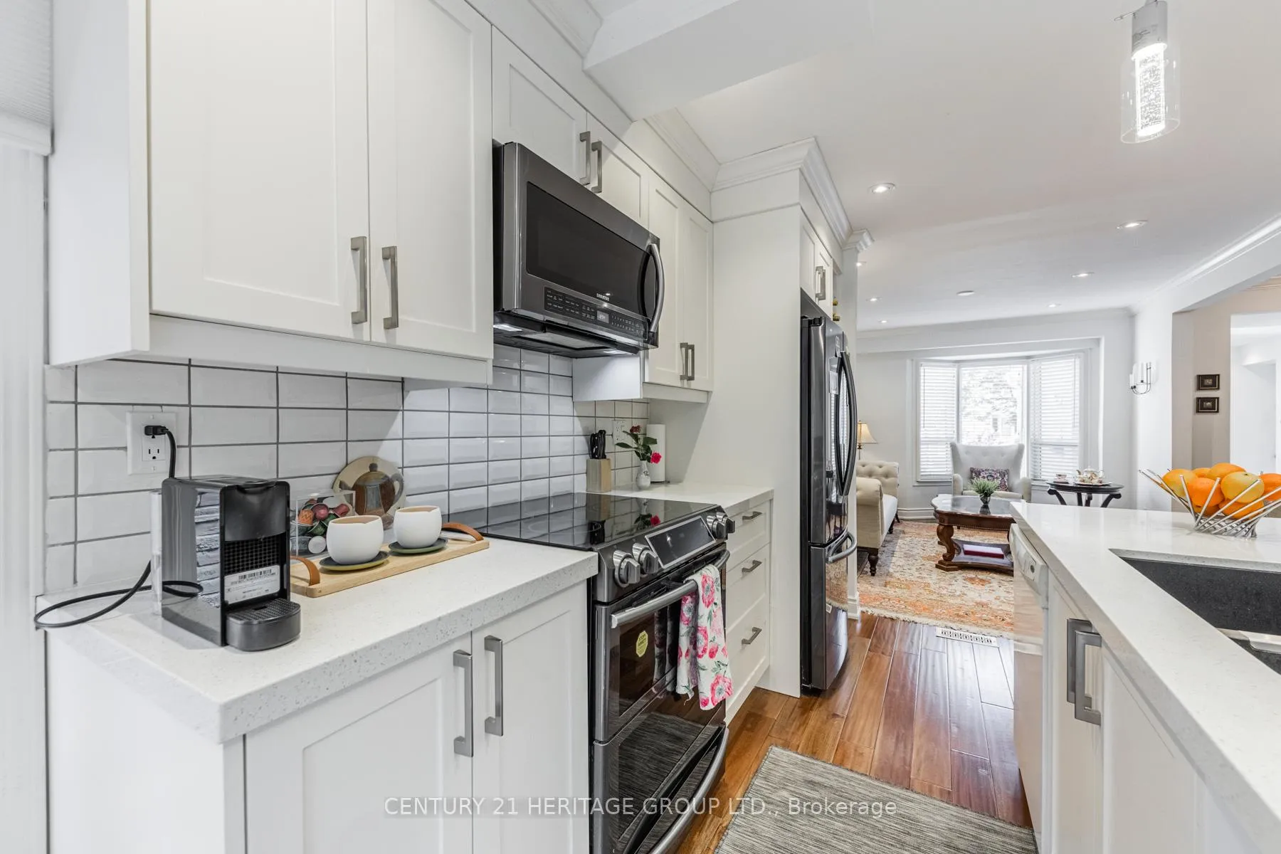 Photo 11 of 36 Hallmark Court, Vaughan, Crestwood-Springfarm-Yorkhill — HOMEH