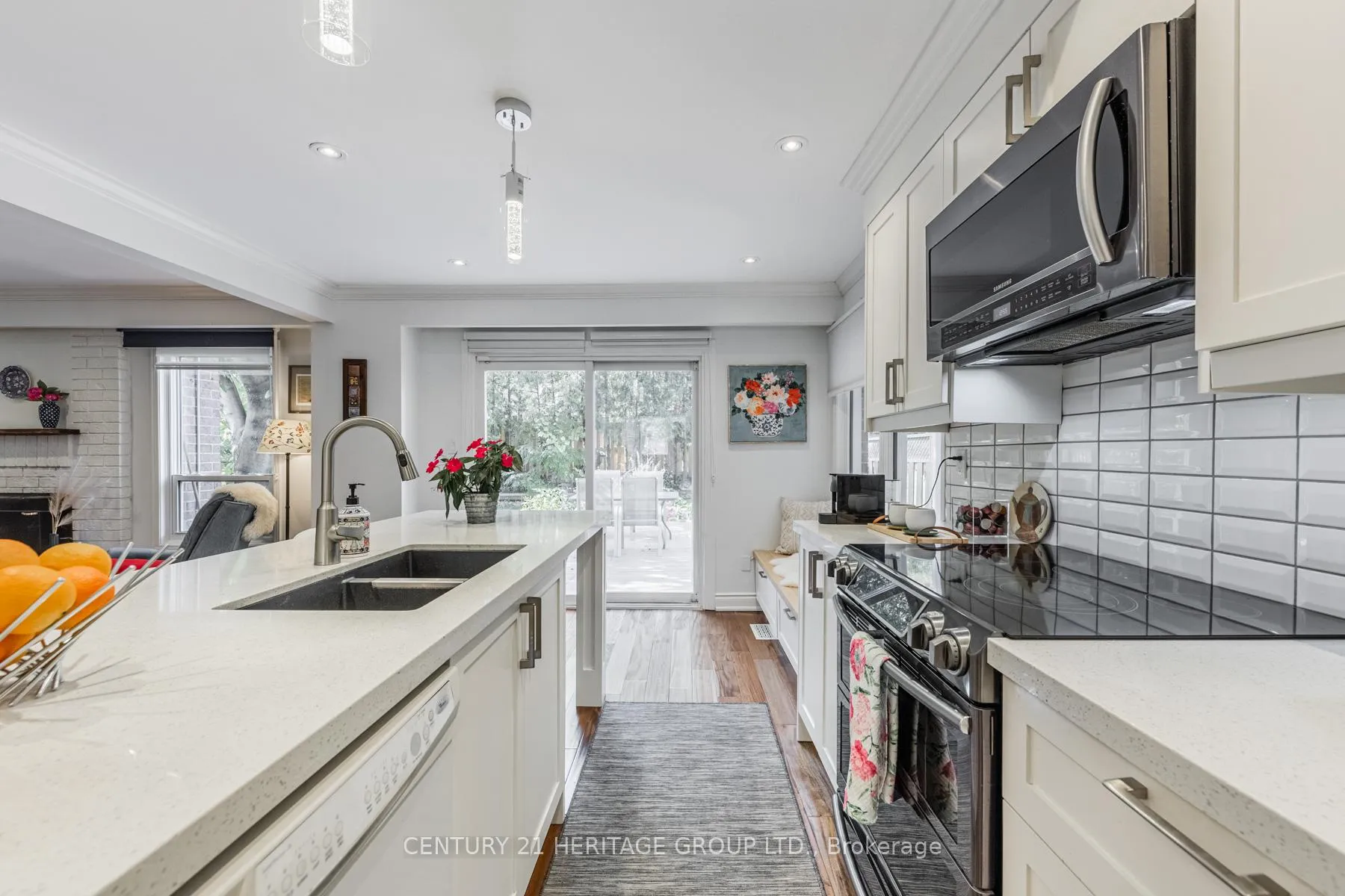 Photo 12 of 36 Hallmark Court, Vaughan, Crestwood-Springfarm-Yorkhill — HOMEH