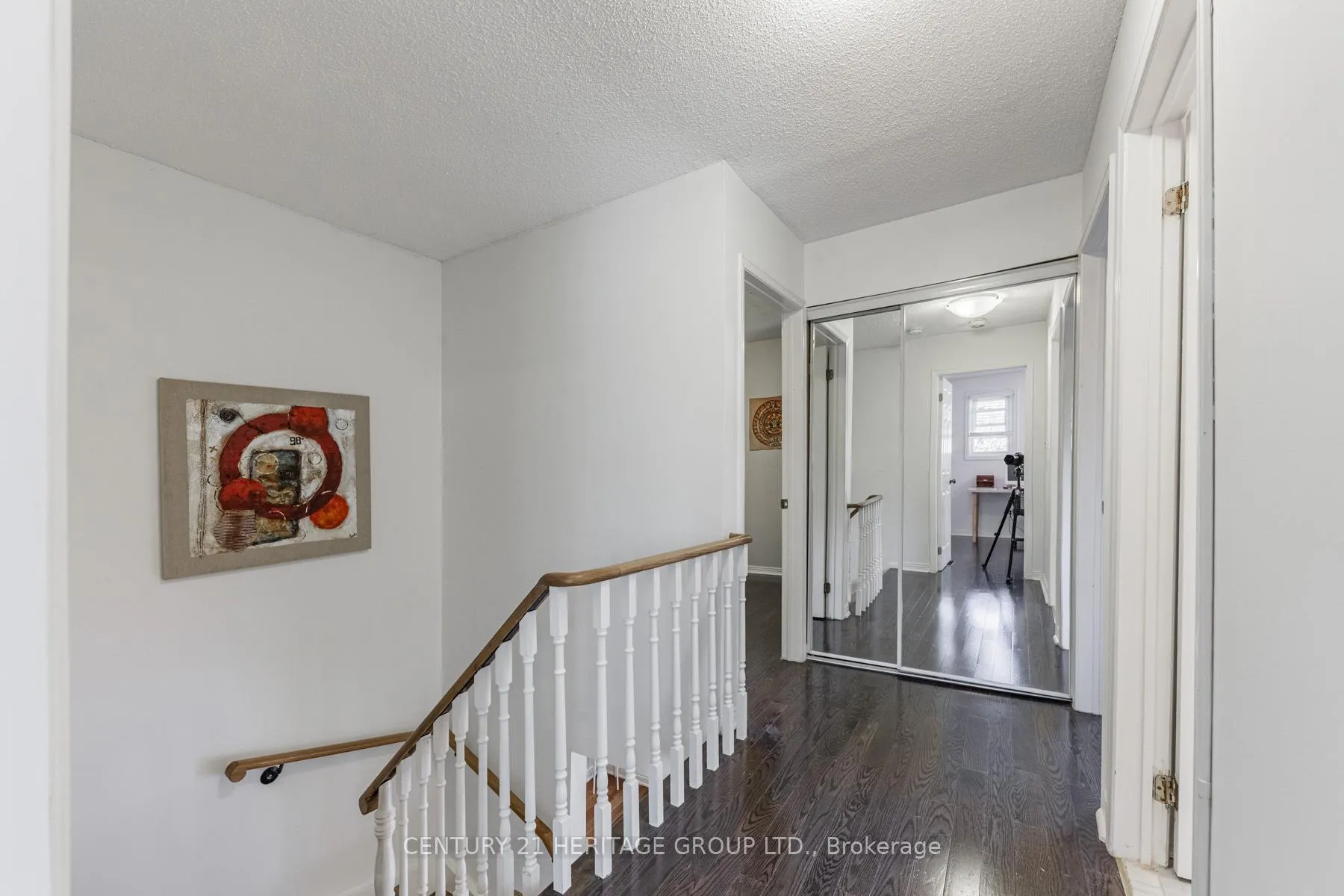 Photo 15 of 36 Hallmark Court, Vaughan, Crestwood-Springfarm-Yorkhill — HOMEH