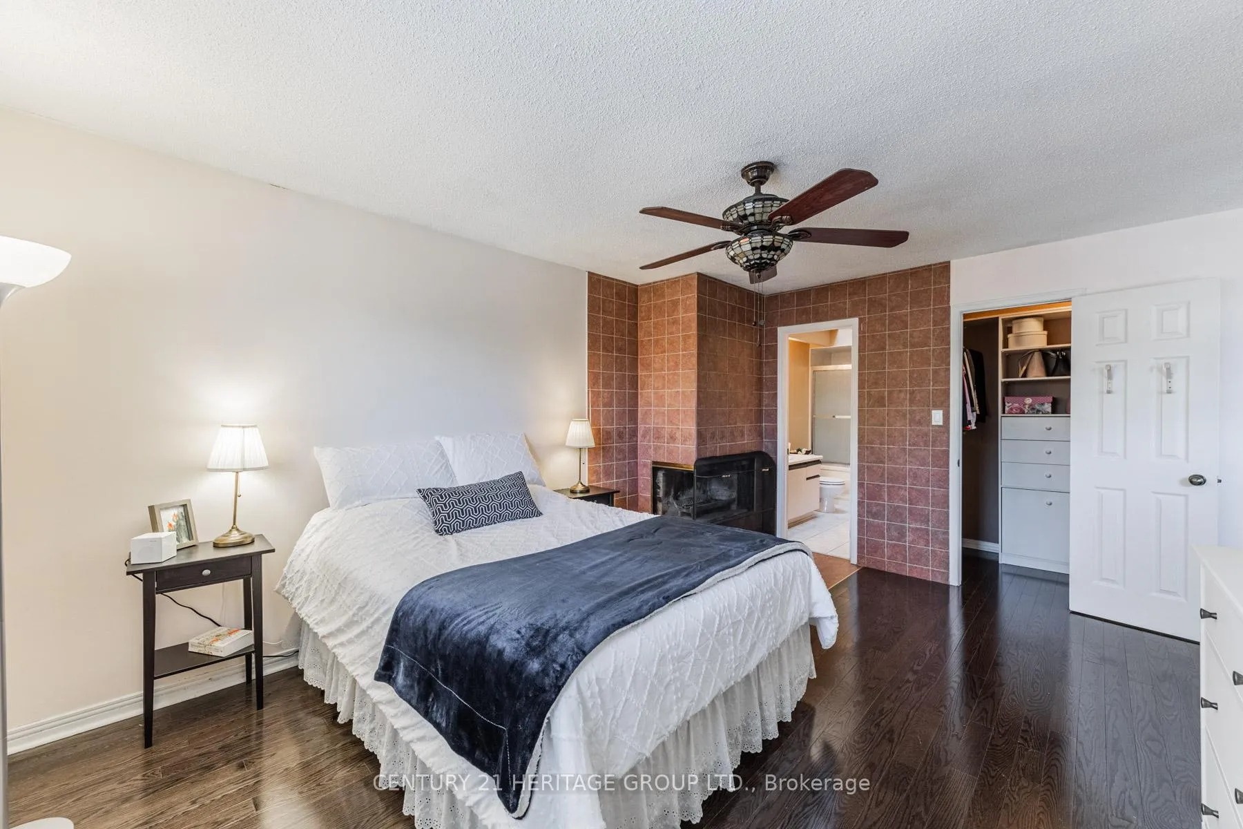 Photo 18 of 36 Hallmark Court, Vaughan, Crestwood-Springfarm-Yorkhill — HOMEH