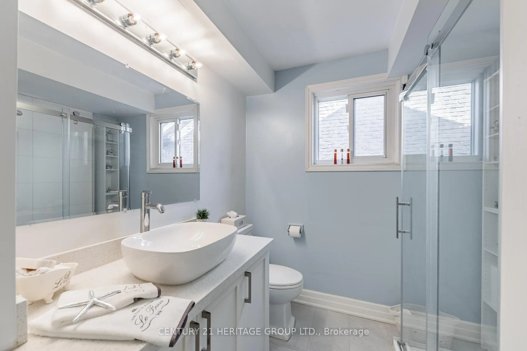 Photo 25 of 36 Hallmark Court, Vaughan, Crestwood-Springfarm-Yorkhill — HOMEH