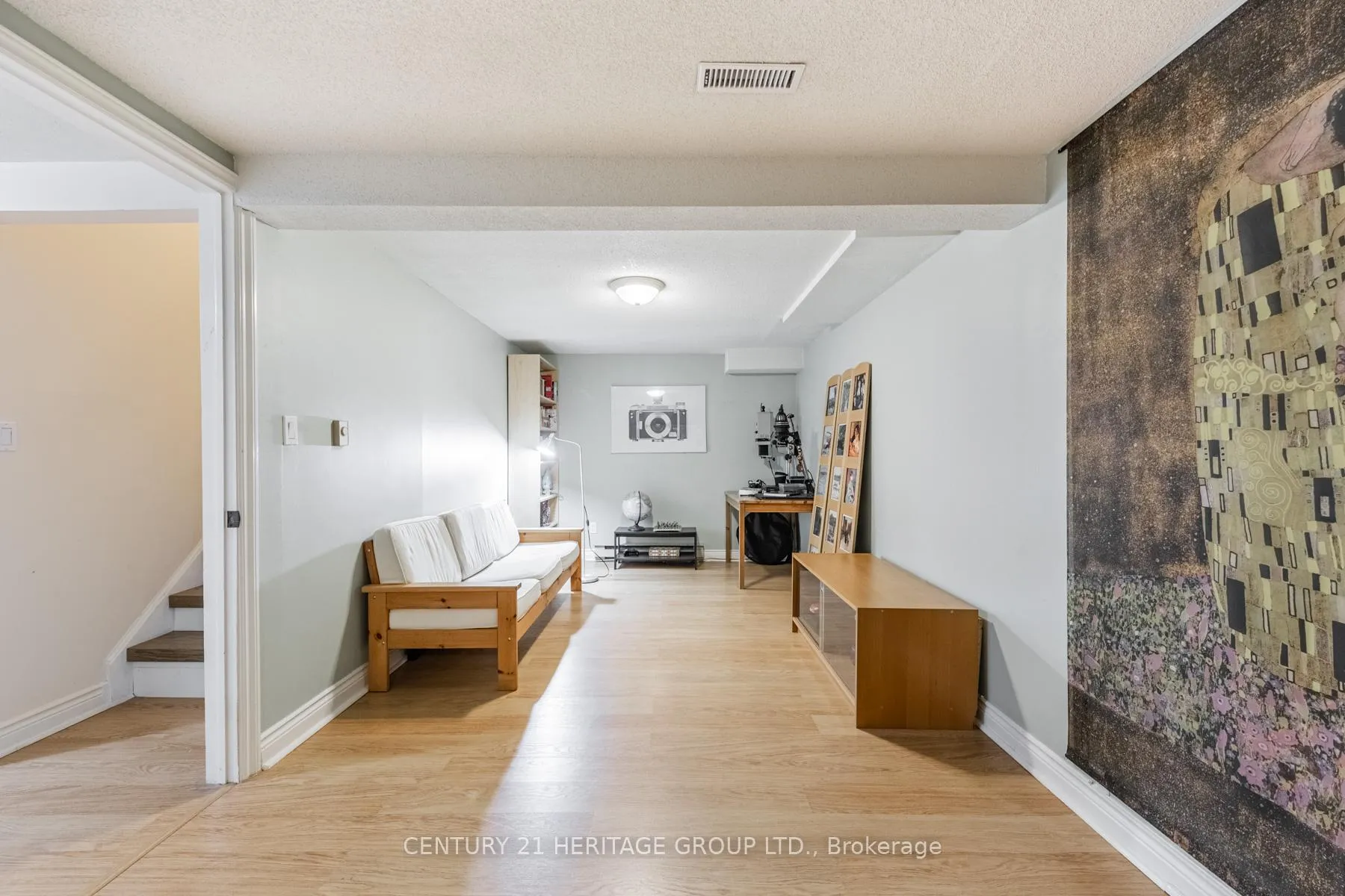 Photo 28 of 36 Hallmark Court, Vaughan, Crestwood-Springfarm-Yorkhill — HOMEH