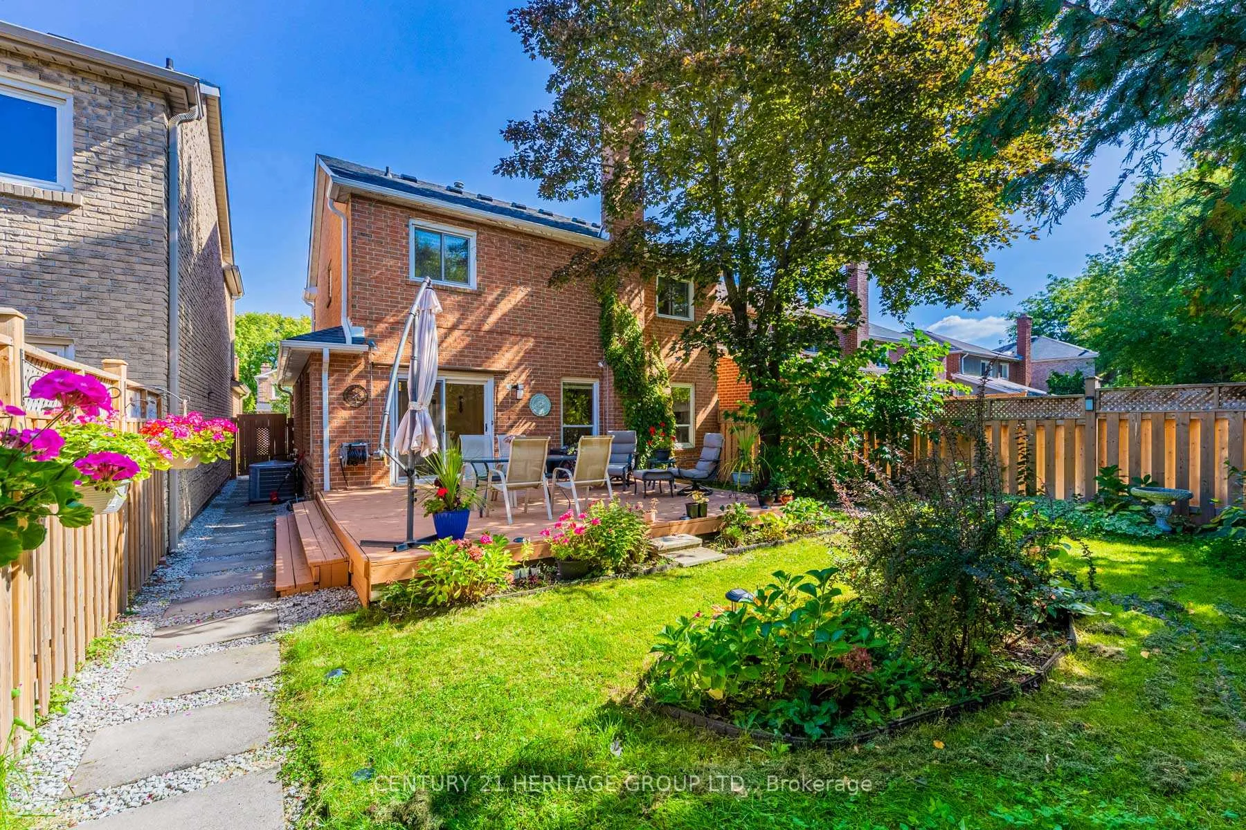 Photo 29 of 36 Hallmark Court, Vaughan, Crestwood-Springfarm-Yorkhill — HOMEH