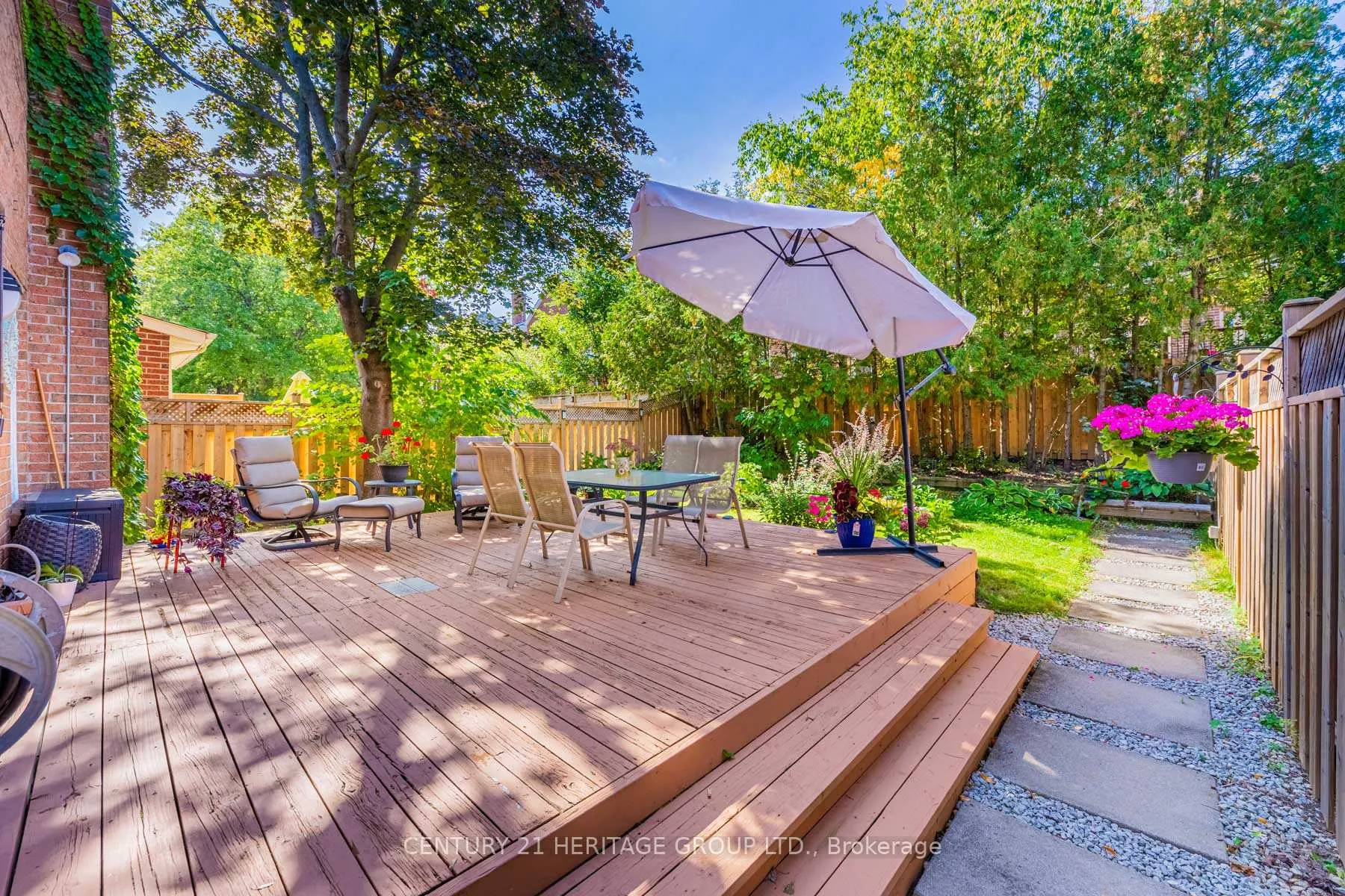 Photo 30 of 36 Hallmark Court, Vaughan, Crestwood-Springfarm-Yorkhill — HOMEH