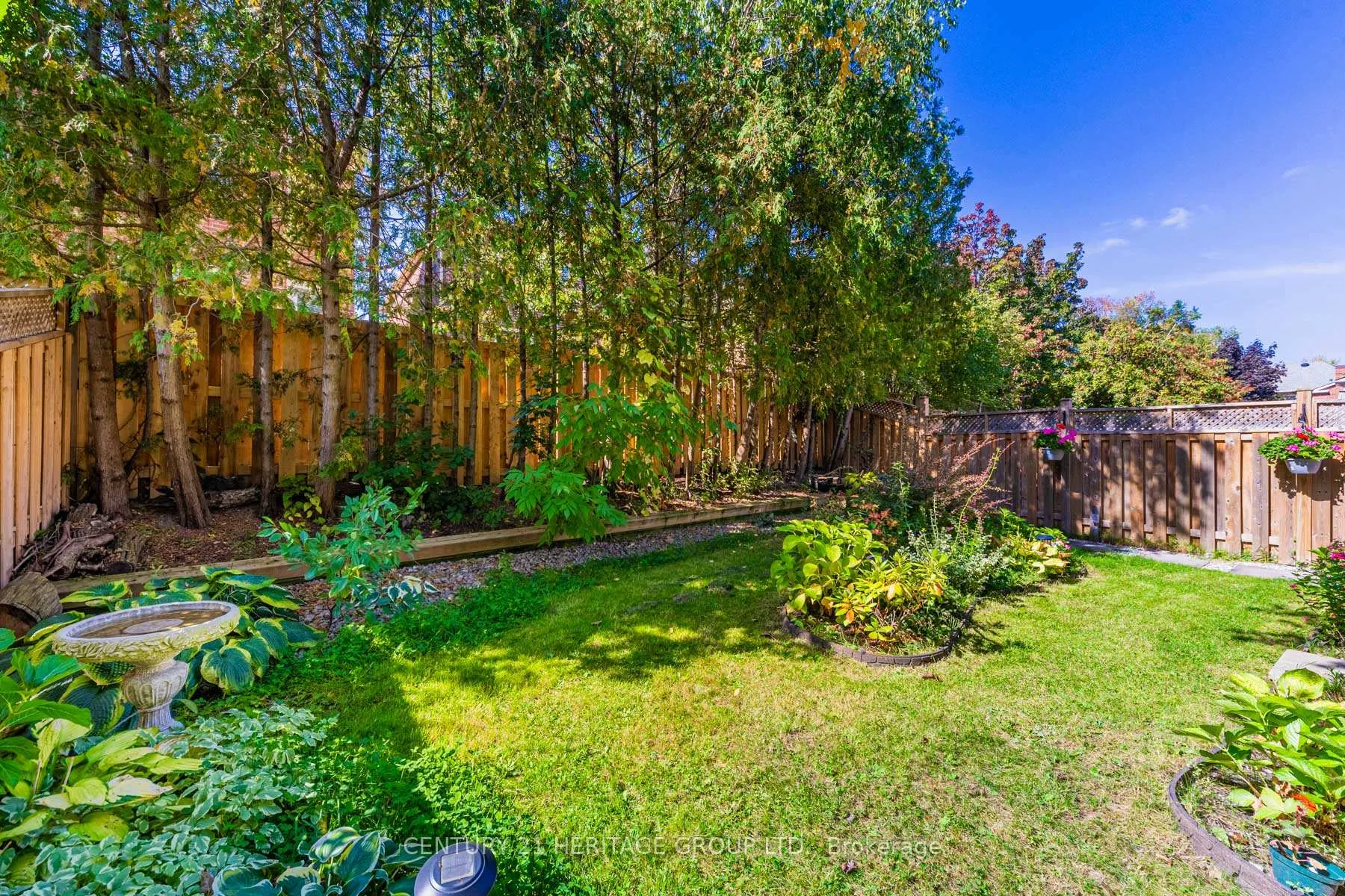 Photo 32 of 36 Hallmark Court, Vaughan, Crestwood-Springfarm-Yorkhill — HOMEH