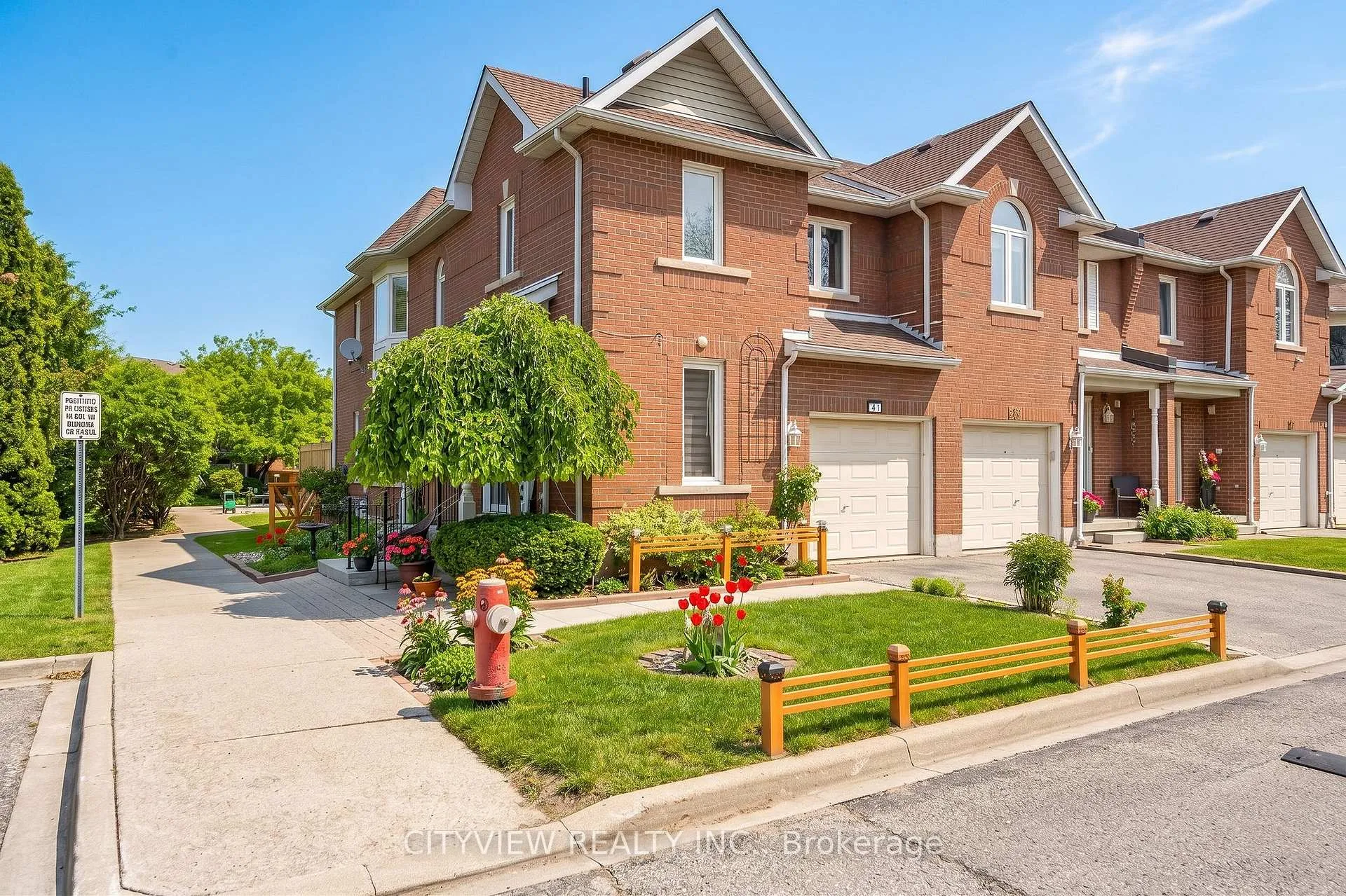 Photo 1 of Unit 67, 6050 Bidwell Trail, Mississauga, East Credit — HOMEH
