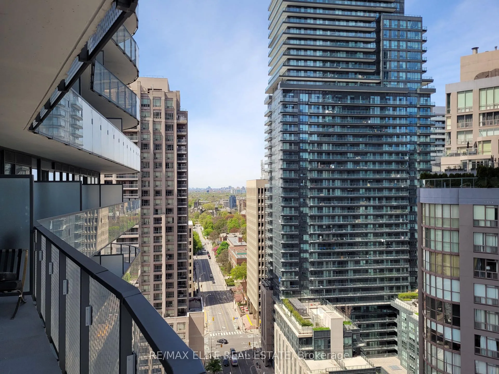 Photo 8 of Unit 1911, 11 Wellesley Street W, Toronto, Bay Street Corridor — HOMEH