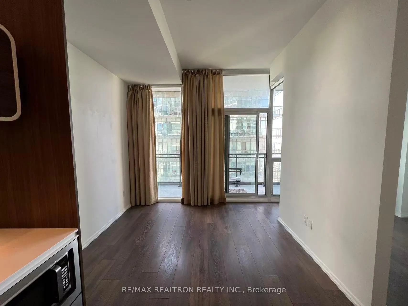 Photo 6 of Unit 5105, 45 Charles Street E, Toronto, Church-Yonge Corridor — HOMEH