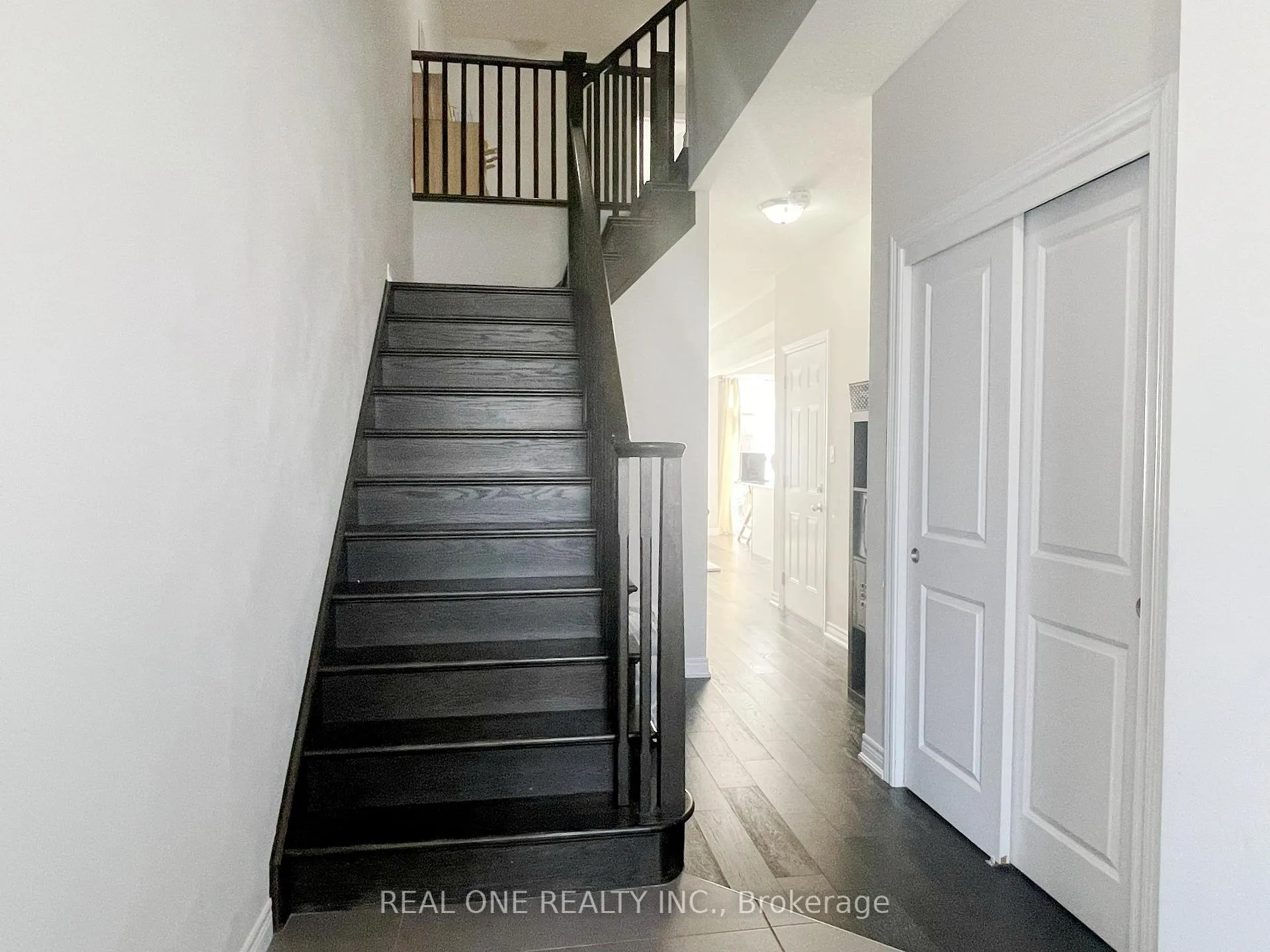 Photo 3 of Unit 27, 90 Raymond Road, Hamilton, Meadowlands — HOMEH