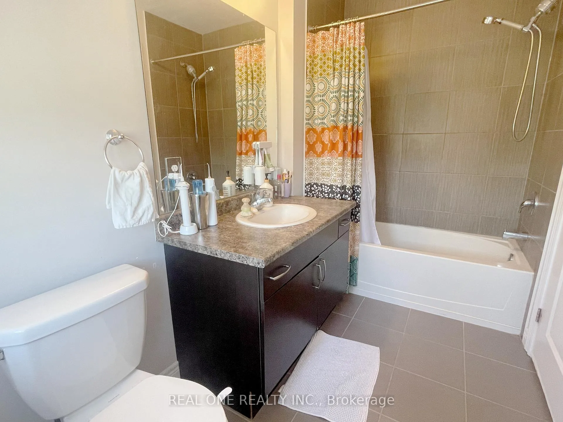 Photo 14 of Unit 27, 90 Raymond Road, Hamilton, Meadowlands — HOMEH