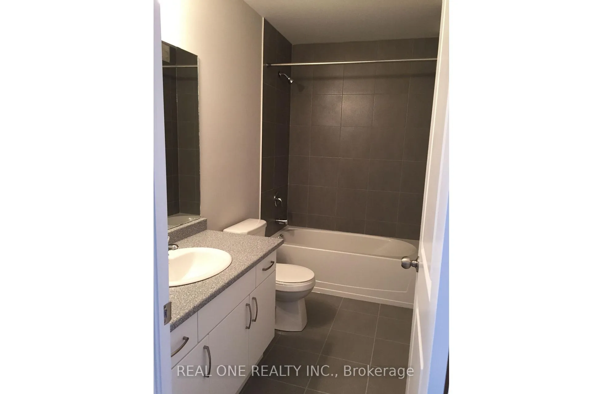 Photo 17 of Unit 27, 90 Raymond Road, Hamilton, Meadowlands — HOMEH