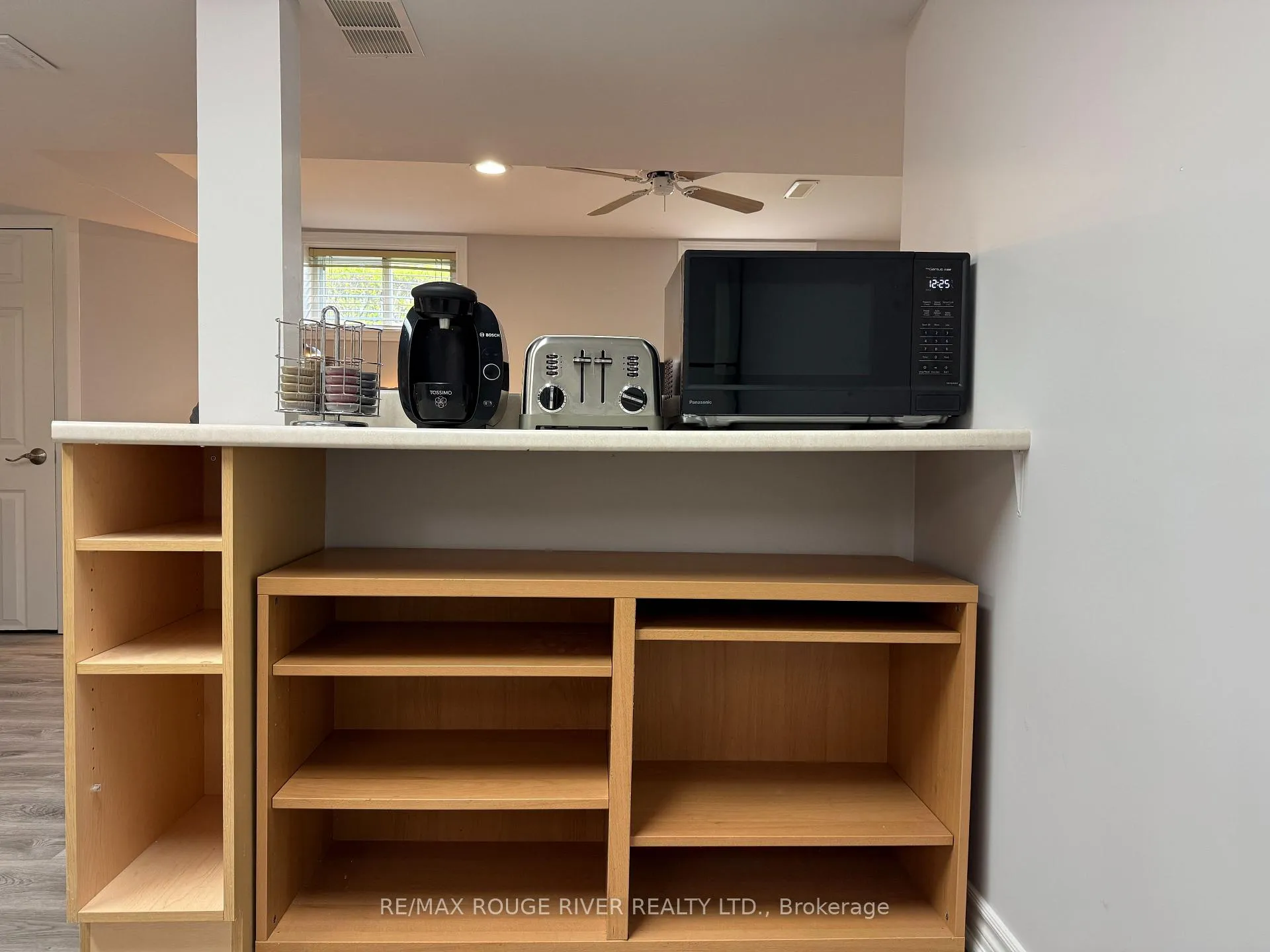 Photo 10 of Unit Bsmt, 717 Victory Drive, Pickering, West Shore — HOMEH
