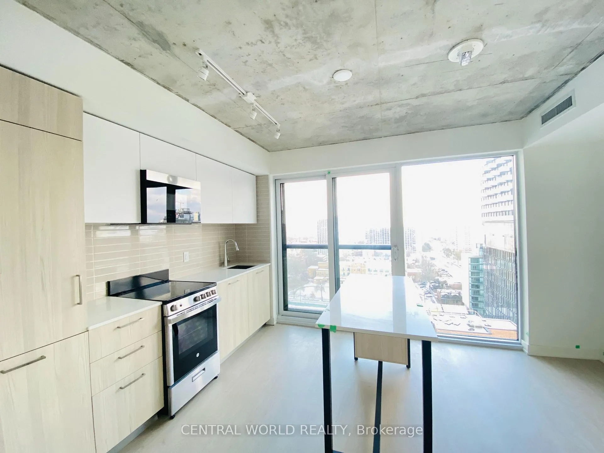 Photo 3 of Unit 1701, 65 Mutual Street, Toronto, Church-Yonge Corridor — HOMEH