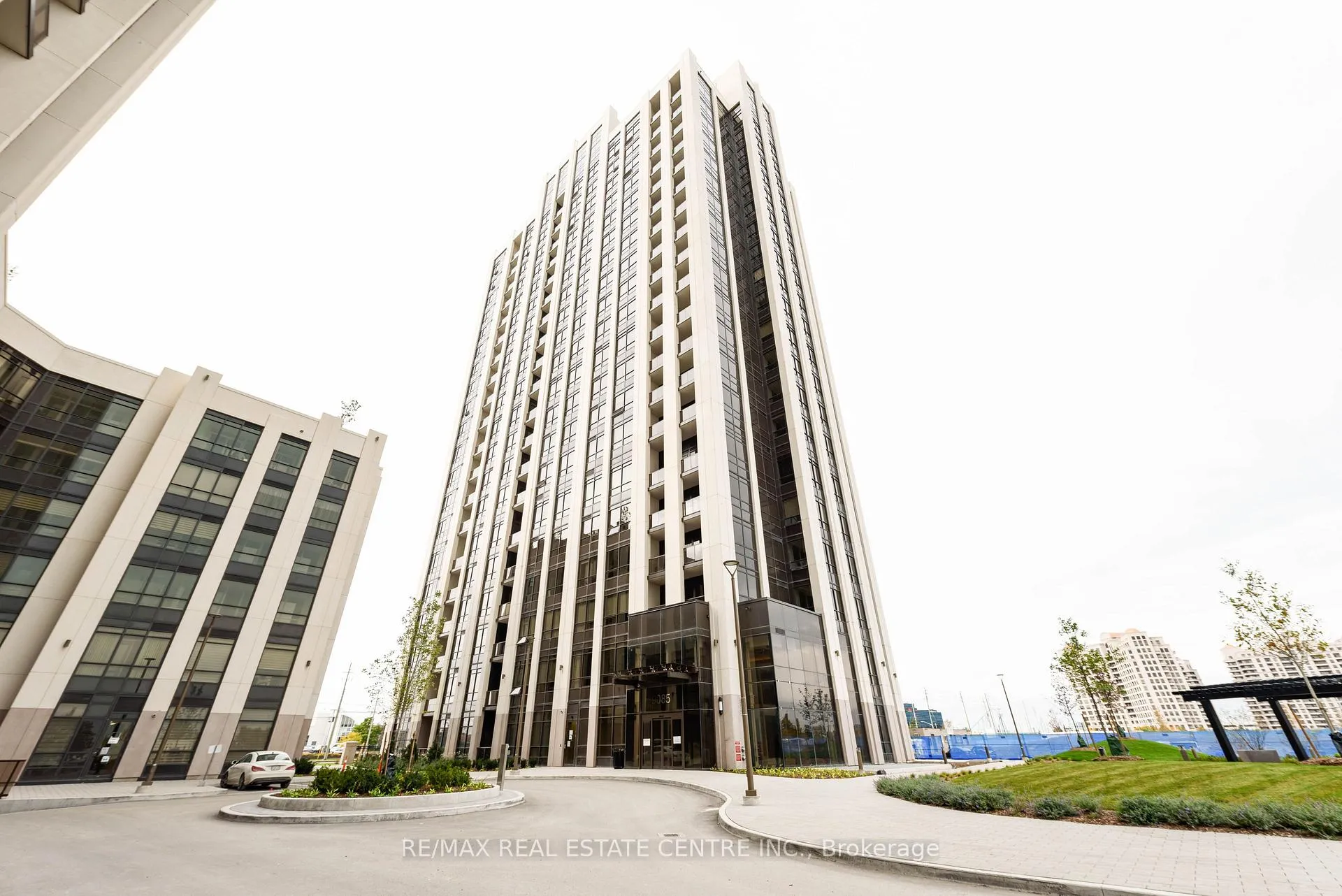 Photo 1 of Unit 520, 9085 Jane Street, Vaughan, Concord — HOMEH