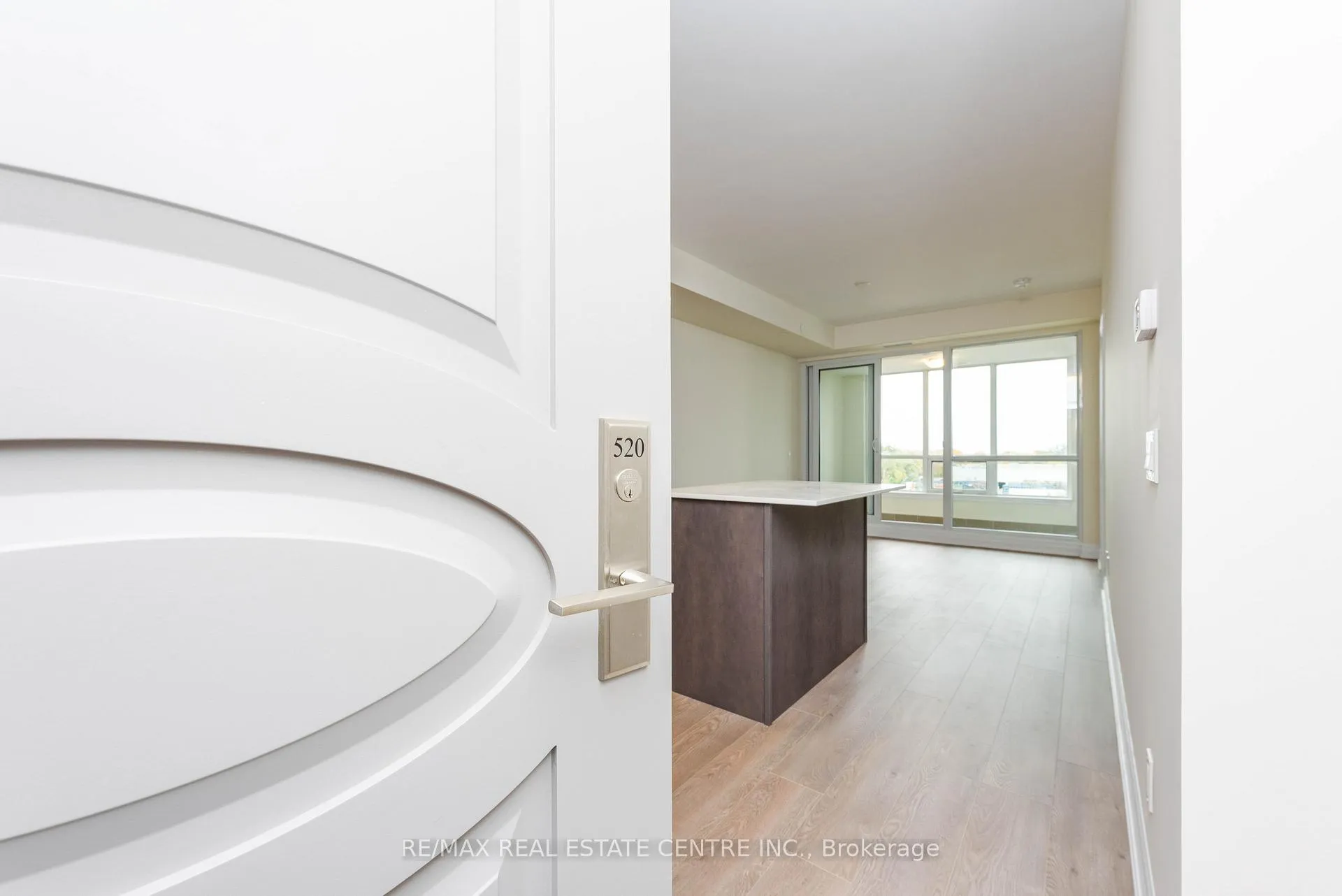 Photo 5 of Unit 520, 9085 Jane Street, Vaughan, Concord — HOMEH