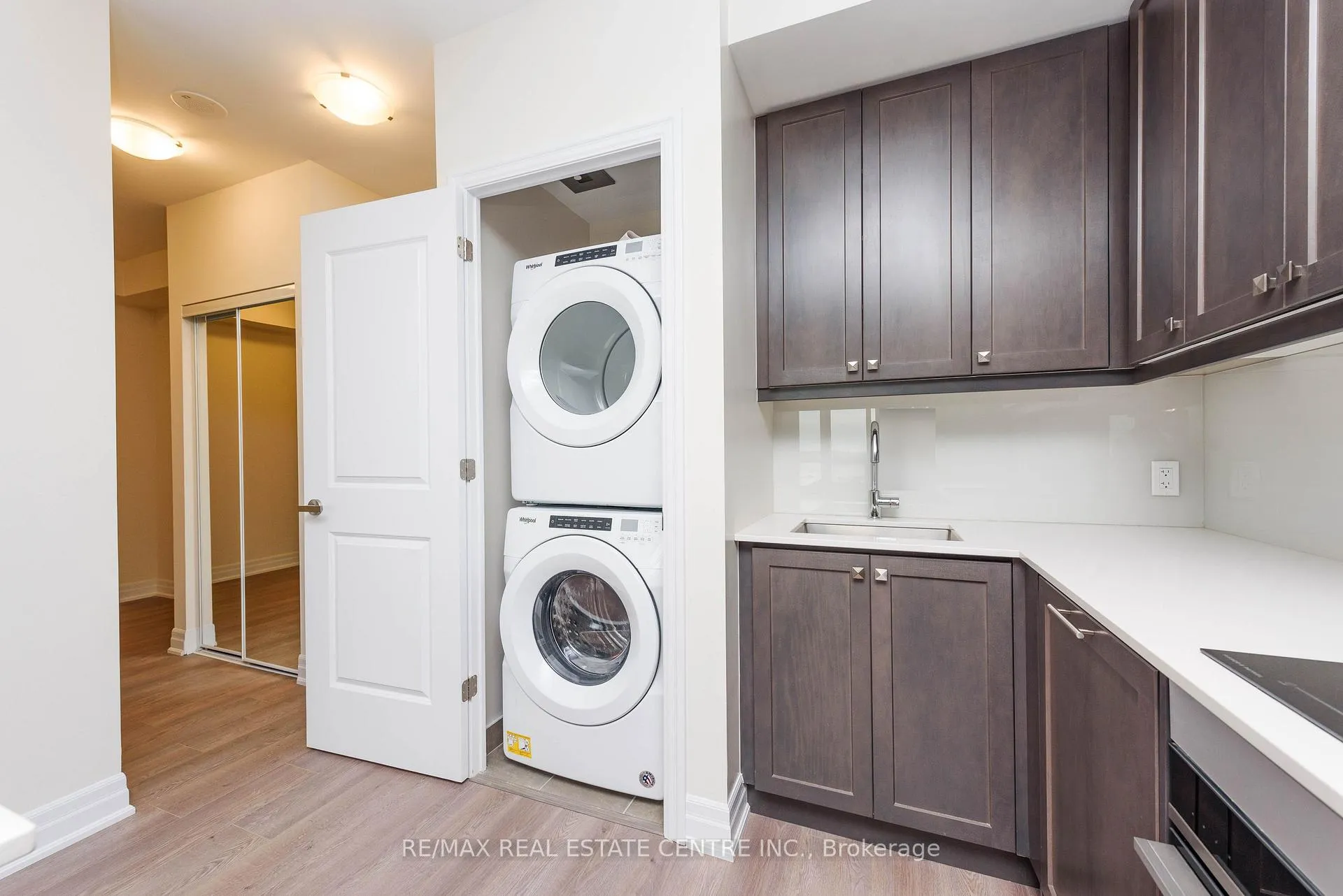 Photo 9 of Unit 520, 9085 Jane Street, Vaughan, Concord — HOMEH
