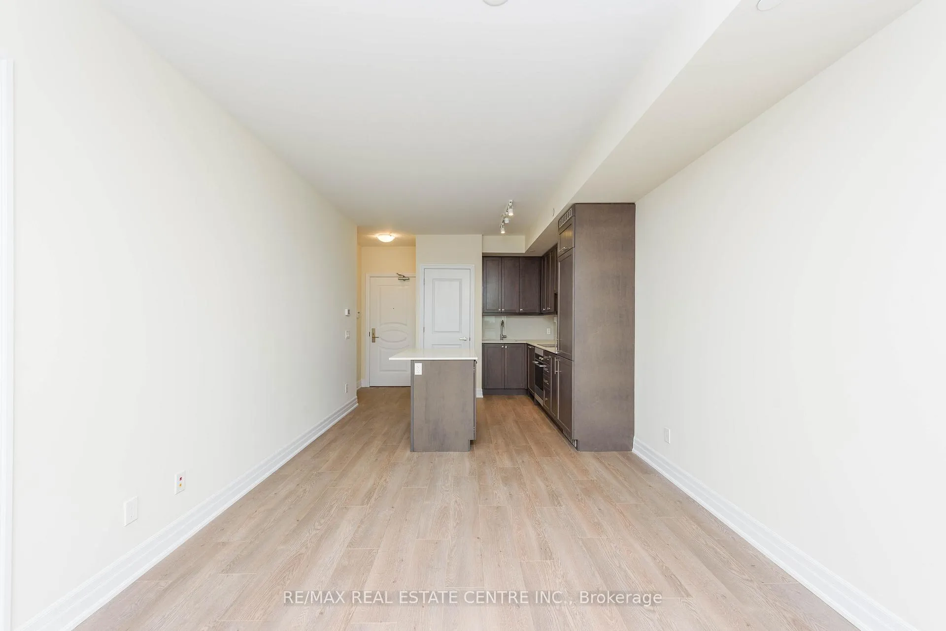 Photo 15 of Unit 520, 9085 Jane Street, Vaughan, Concord — HOMEH