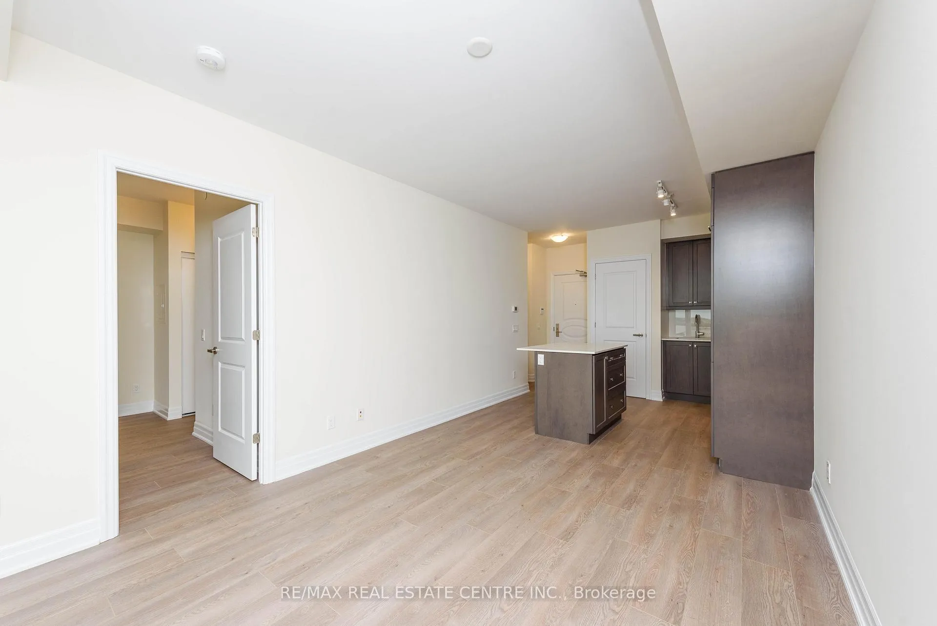 Photo 16 of Unit 520, 9085 Jane Street, Vaughan, Concord — HOMEH