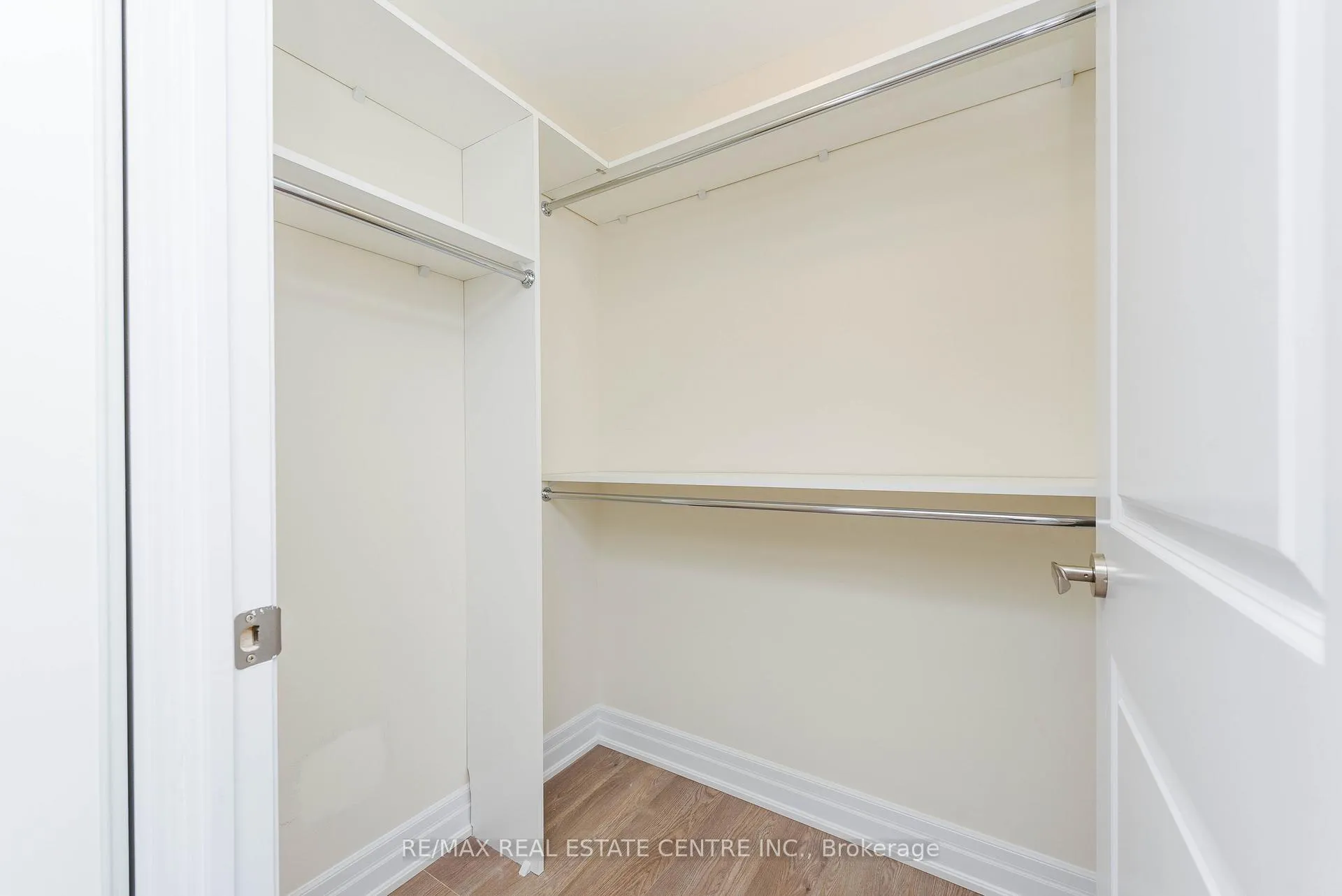 Photo 19 of Unit 520, 9085 Jane Street, Vaughan, Concord — HOMEH