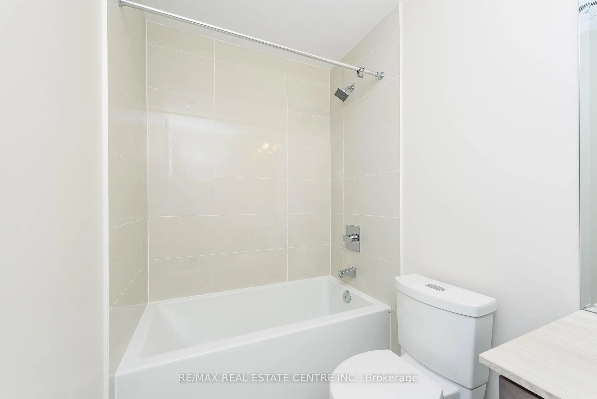 Photo 21 of Unit 520, 9085 Jane Street, Vaughan, Concord — HOMEH