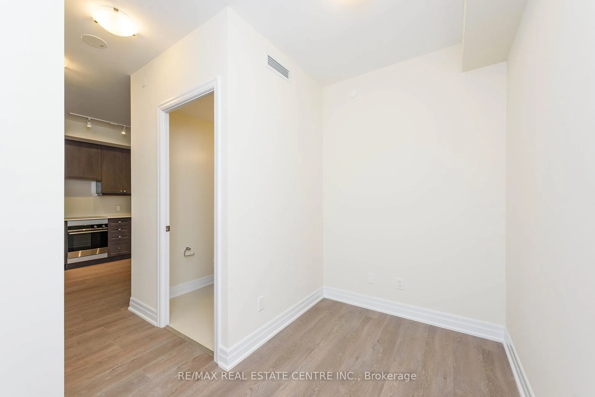 Photo 24 of Unit 520, 9085 Jane Street, Vaughan, Concord — HOMEH