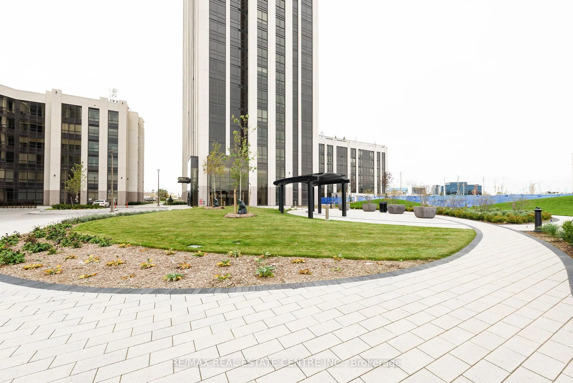 Photo 35 of Unit 520, 9085 Jane Street, Vaughan, Concord — HOMEH