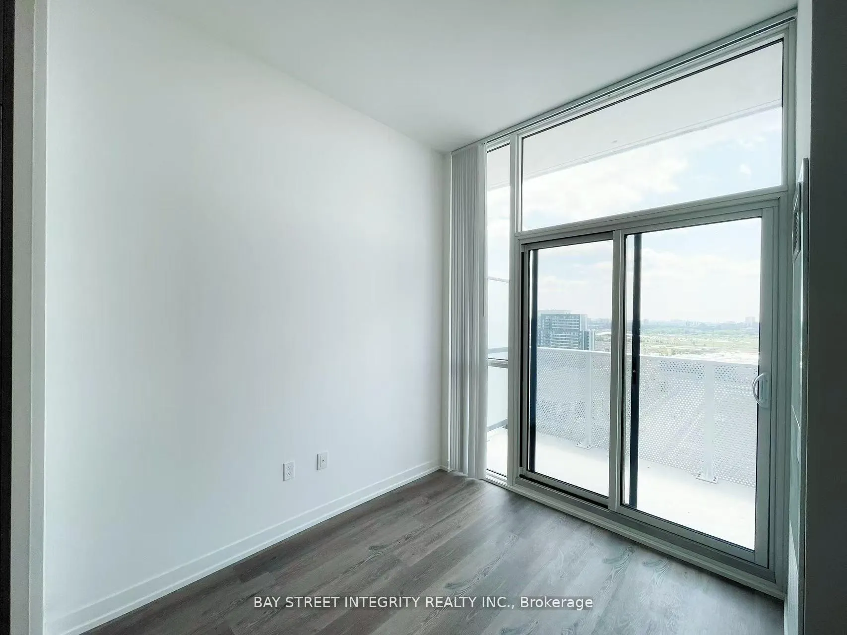 Photo 4 of Unit 1911, 28 Interchange Way, Vaughan, Vaughan Corporate Centre — HOMEH