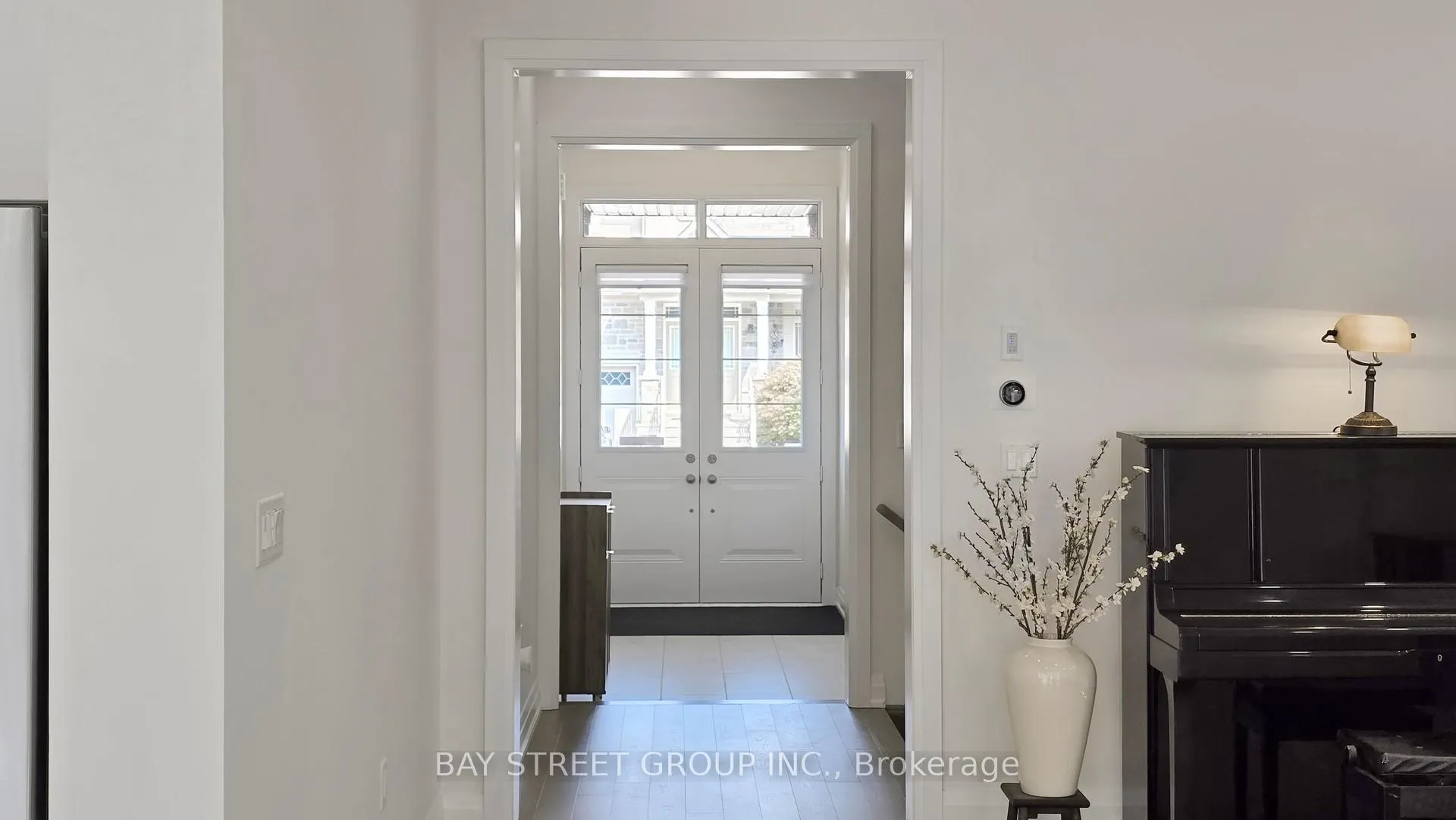 Photo 2 of 97 Halldorson Avenue, Aurora, Bayview Northeast — HOMEH