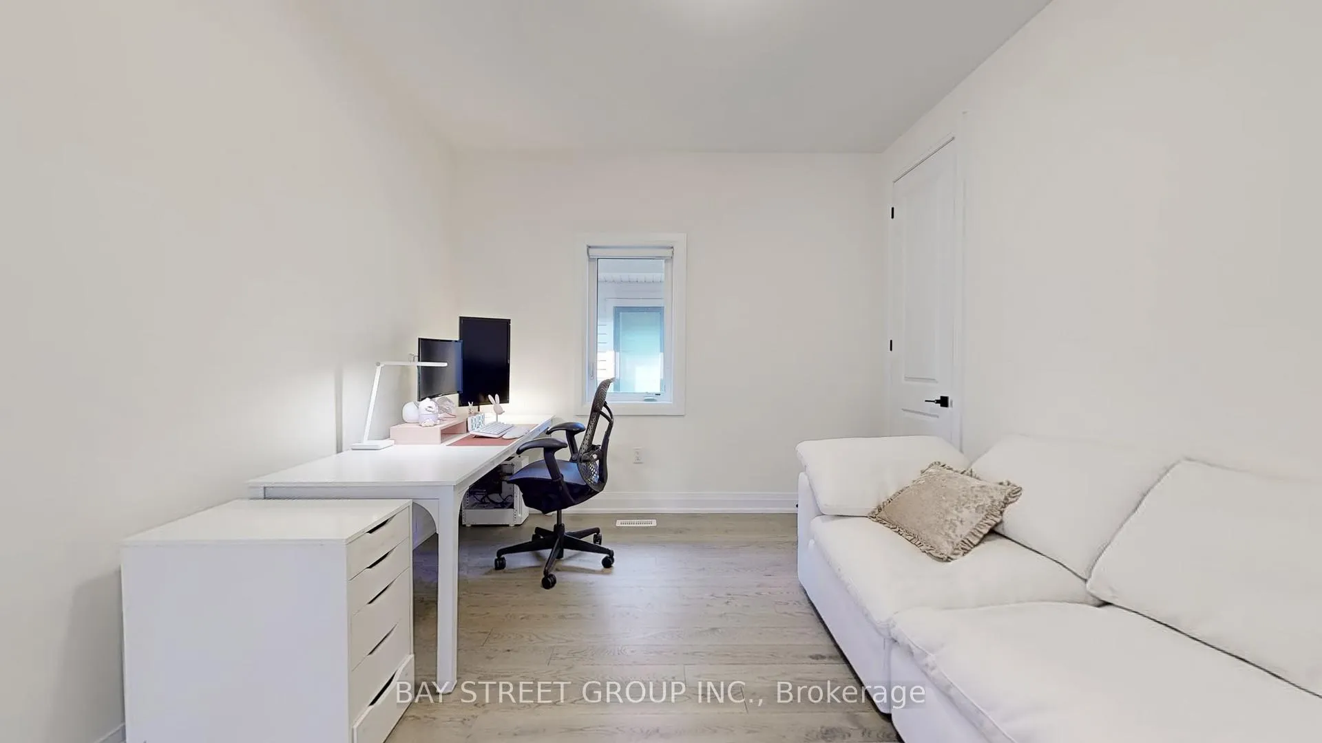 Photo 9 of 97 Halldorson Avenue, Aurora, Bayview Northeast — HOMEH
