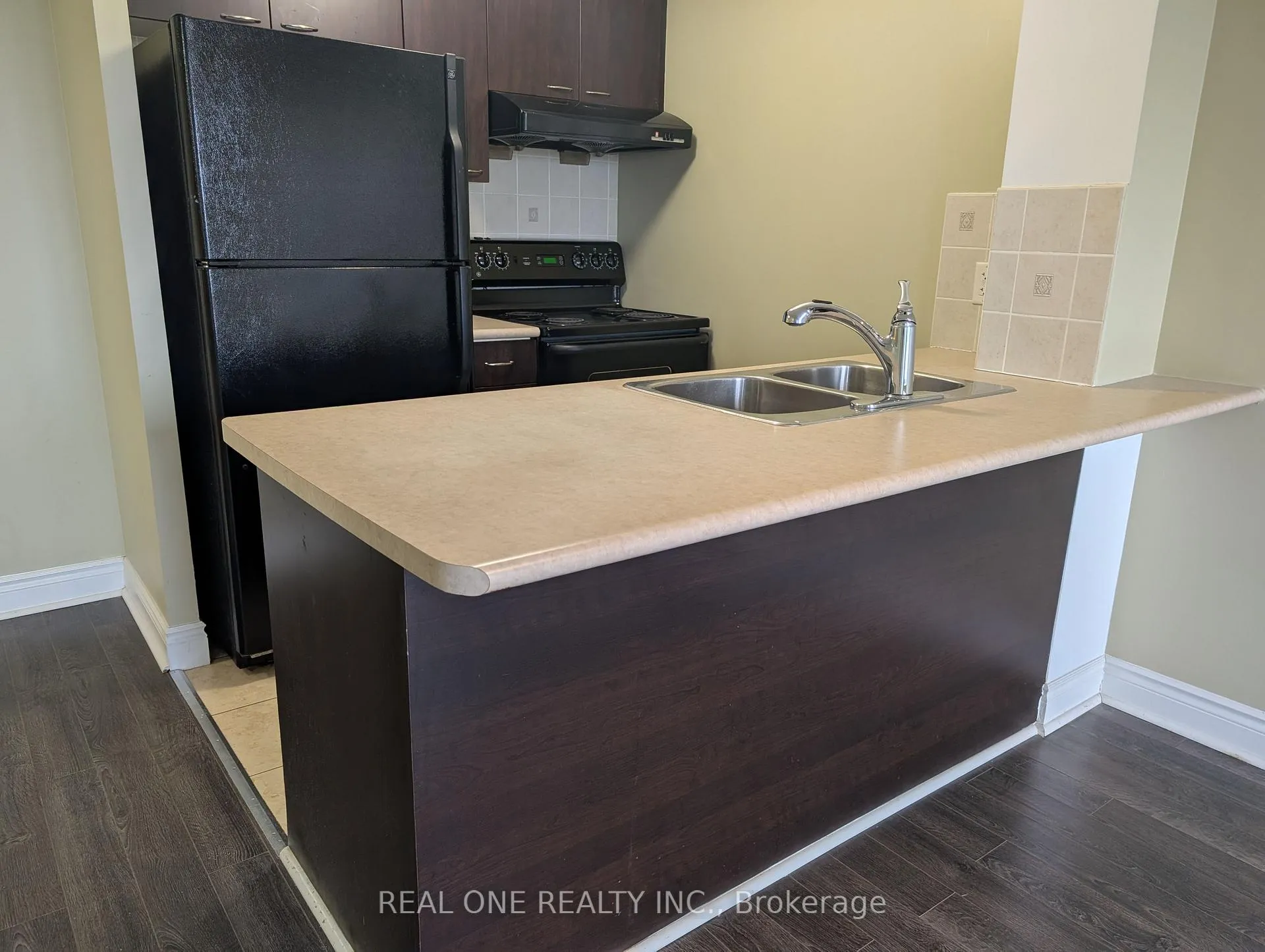 Photo 2 of Unit 1001, 88 Times Avenue, Markham, Commerce Valley — HOMEH