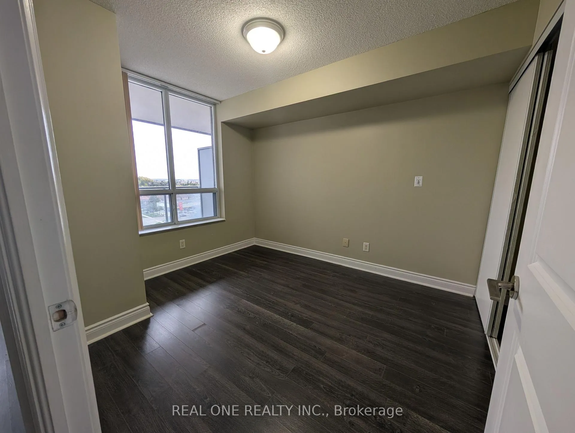 Photo 4 of Unit 1001, 88 Times Avenue, Markham, Commerce Valley — HOMEH