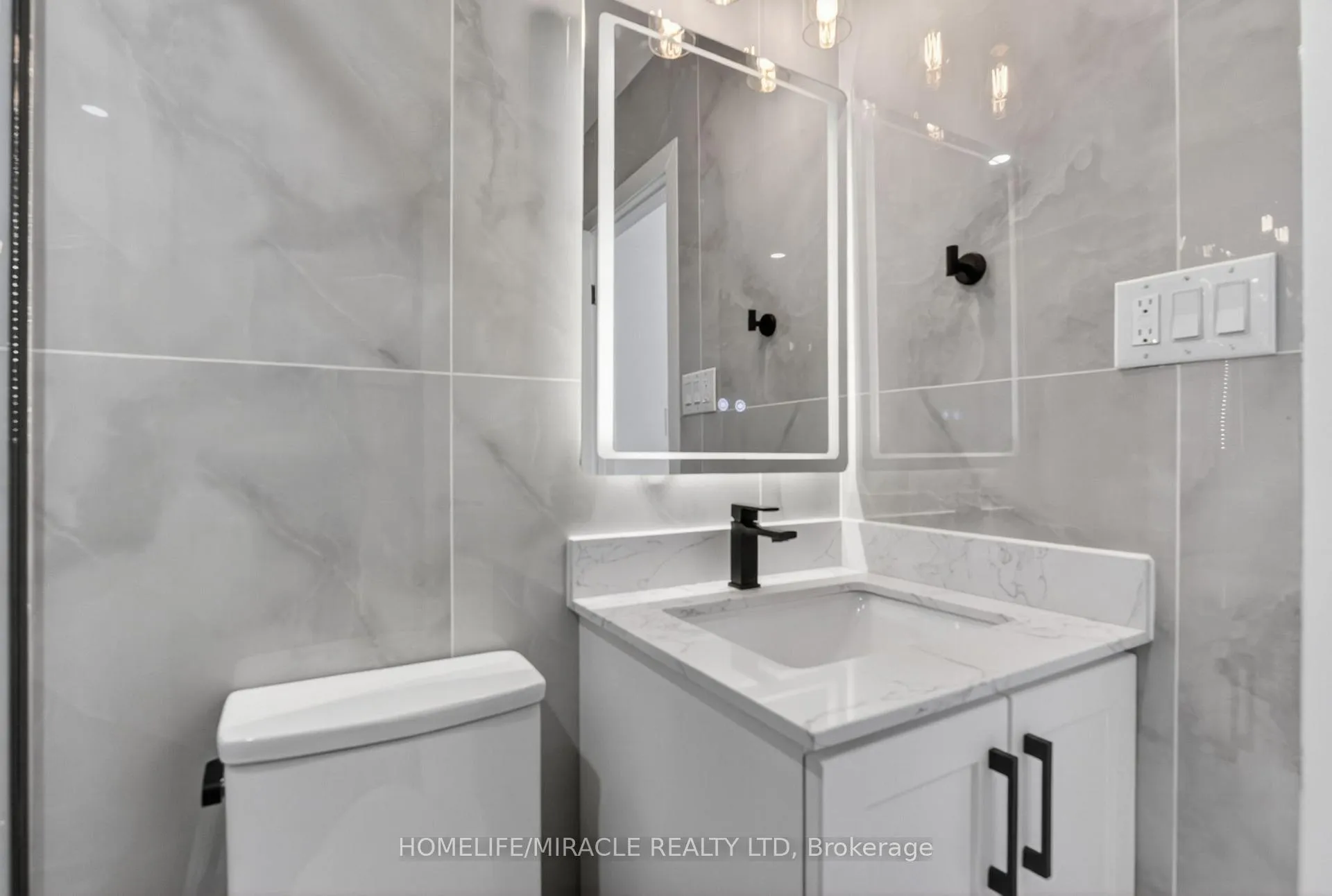 Photo 8 of Unit 5, 456 Carlton Street, St. Catharines, Facer — HOMEH