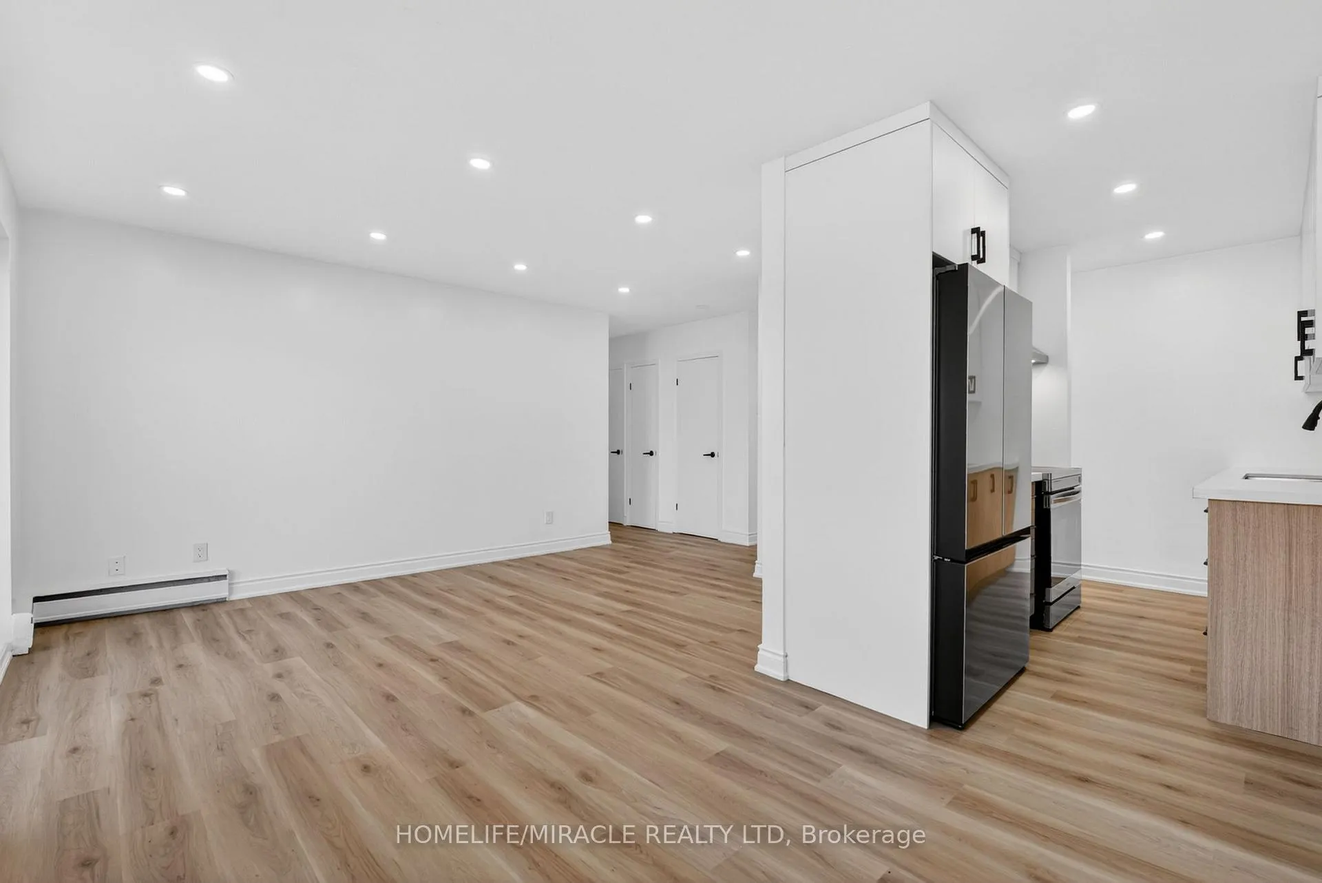 Photo 10 of Unit 5, 456 Carlton Street, St. Catharines, Facer — HOMEH