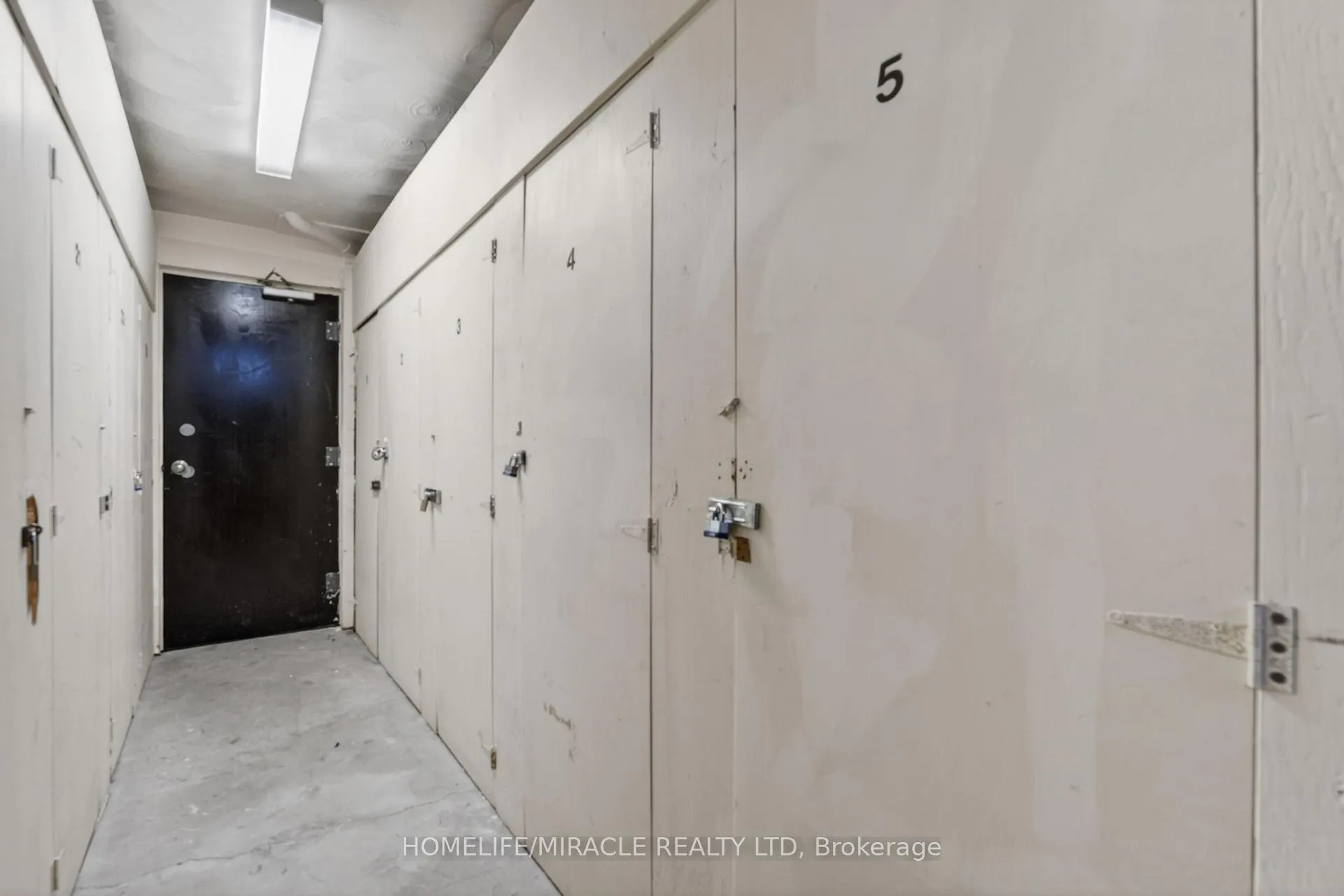 Photo 19 of Unit 5, 456 Carlton Street, St. Catharines, Facer — HOMEH