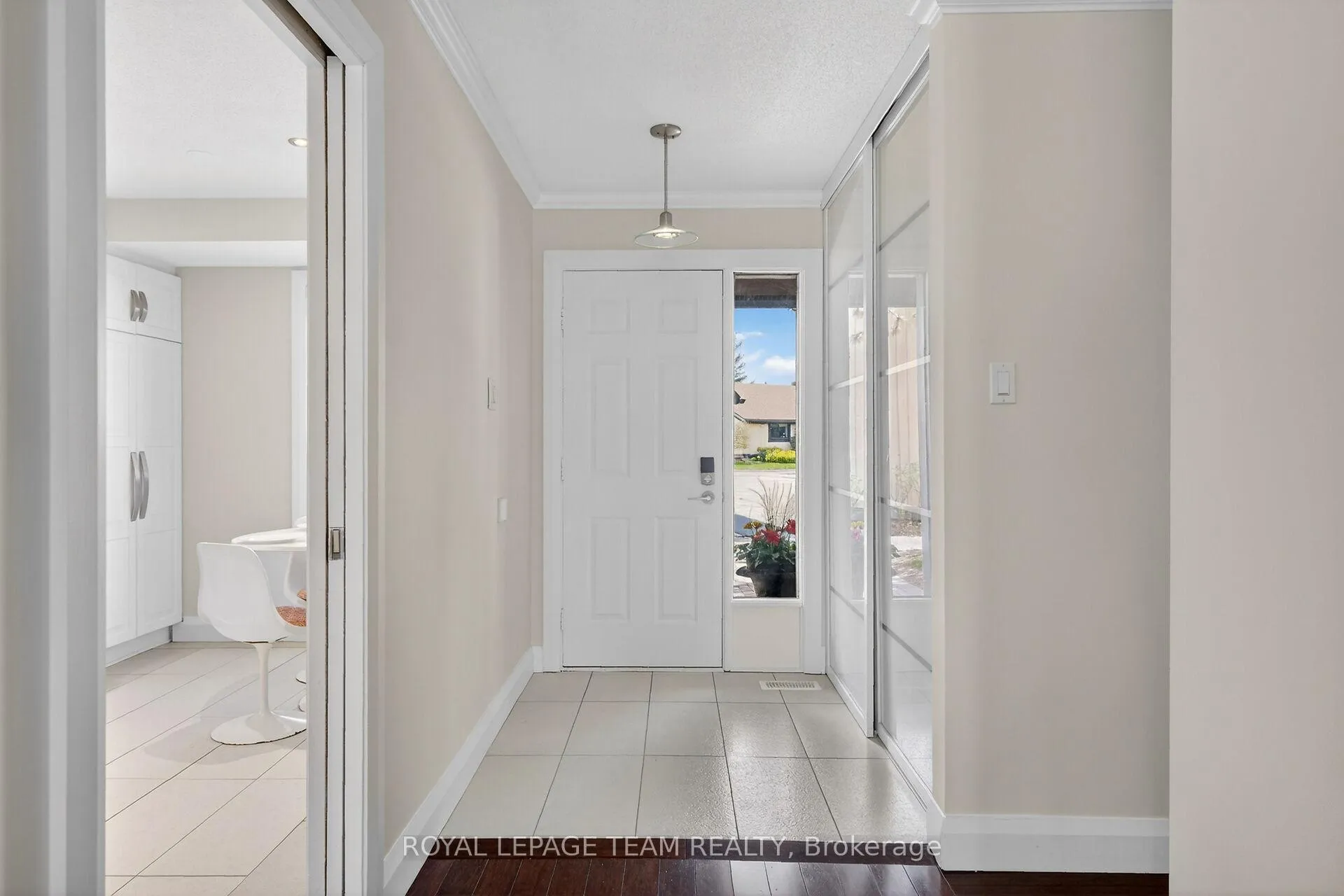 Photo 3 of 10 Pebble Beach Court, Ottawa, Stittsville (Central) — HOMEH