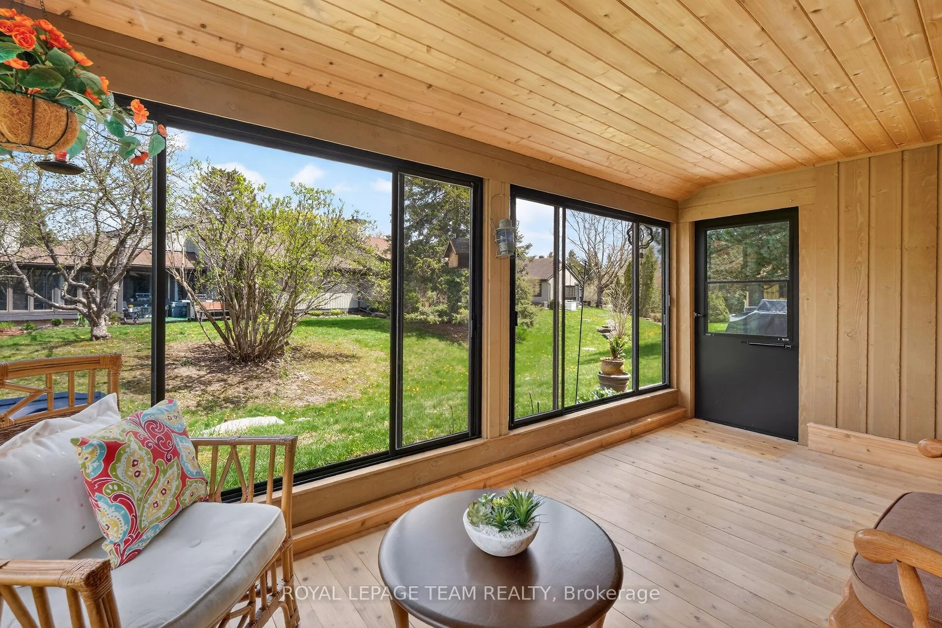 Photo 16 of 10 Pebble Beach Court, Ottawa, Stittsville (Central) — HOMEH