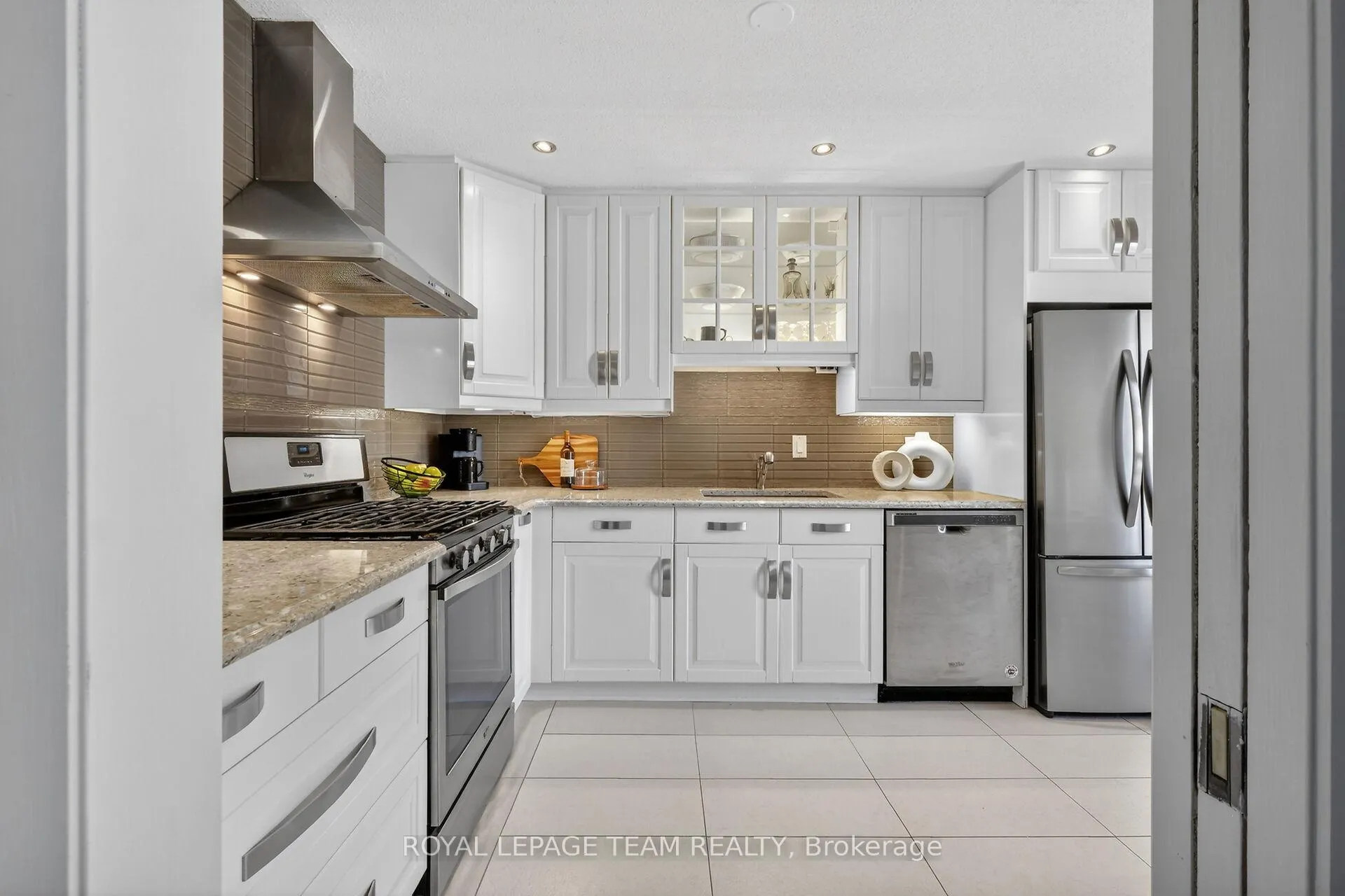 Photo 17 of 10 Pebble Beach Court, Ottawa, Stittsville (Central) — HOMEH