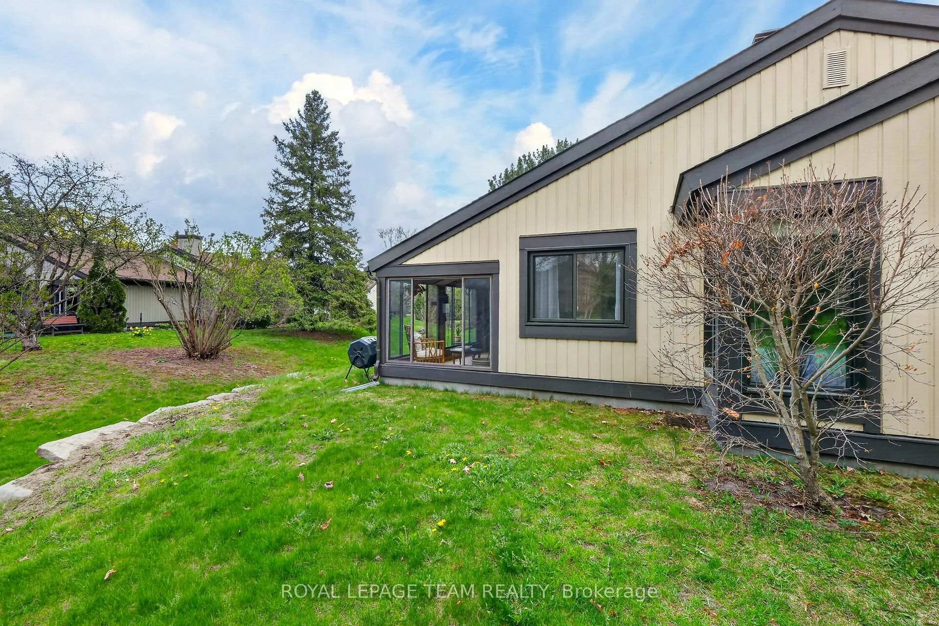 Photo 32 of 10 Pebble Beach Court, Ottawa, Stittsville (Central) — HOMEH