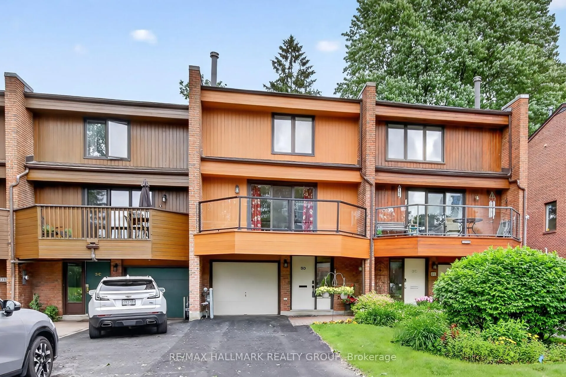 Front of Unit D, 3 Birchdale Avenue