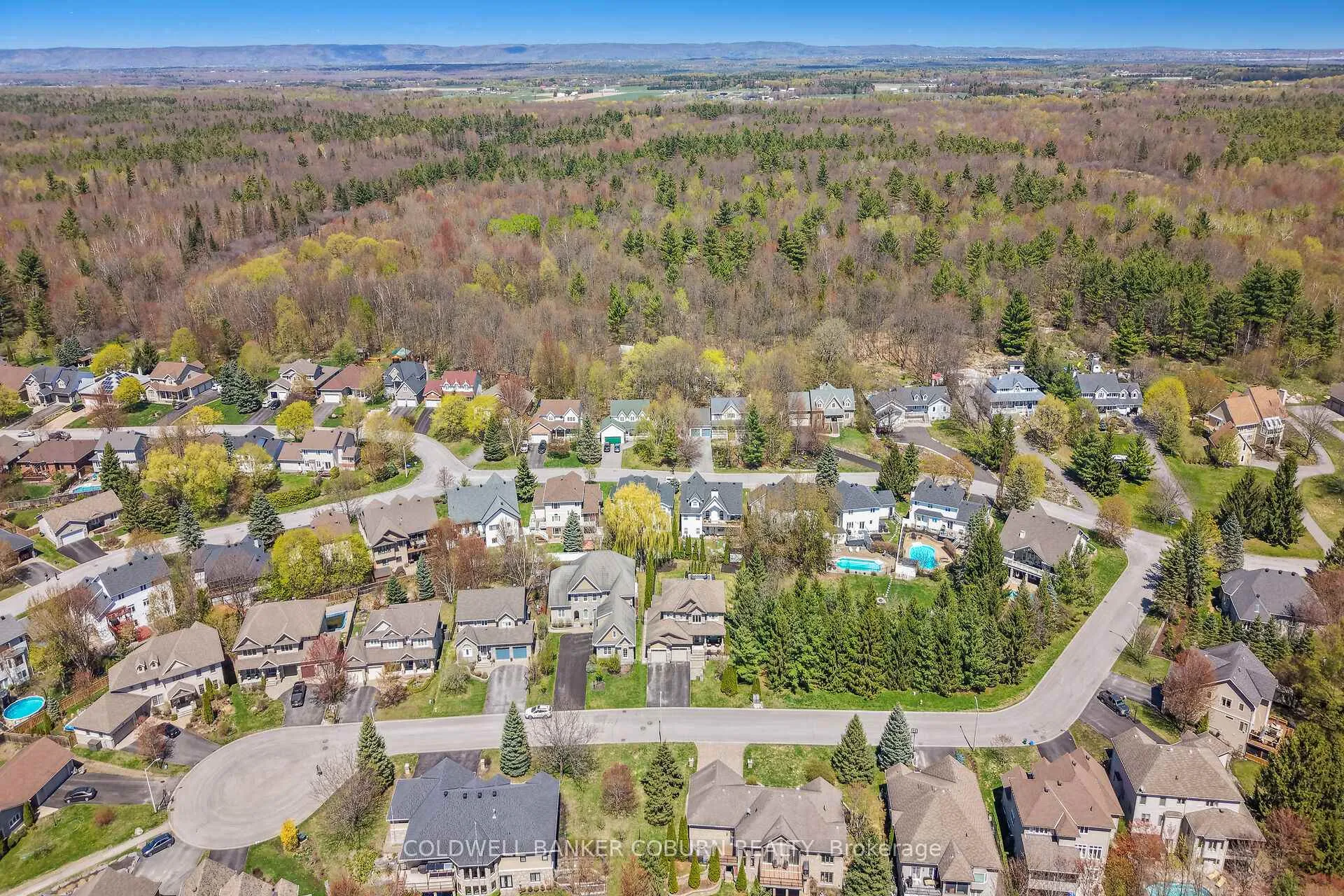 Photo 49 of 211 Jensen Court, Ottawa, Carp — HOMEH