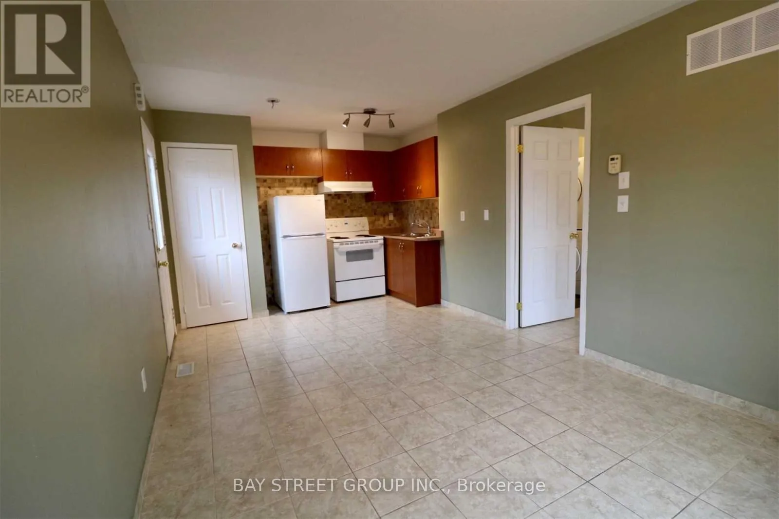 Photo 4 of 46 Balsam Street, Markham, Cornell — HOMEH