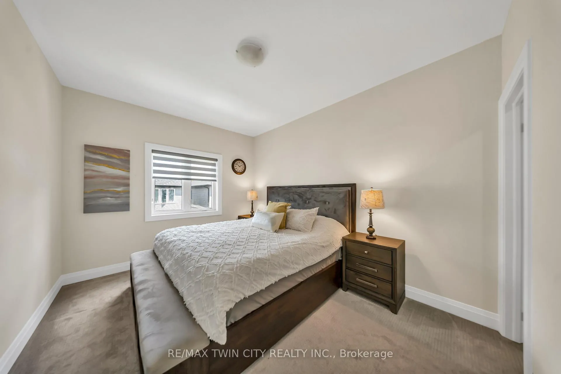 Photo 24 of 107 Monarch Woods Drive, Kitchener — HOMEH