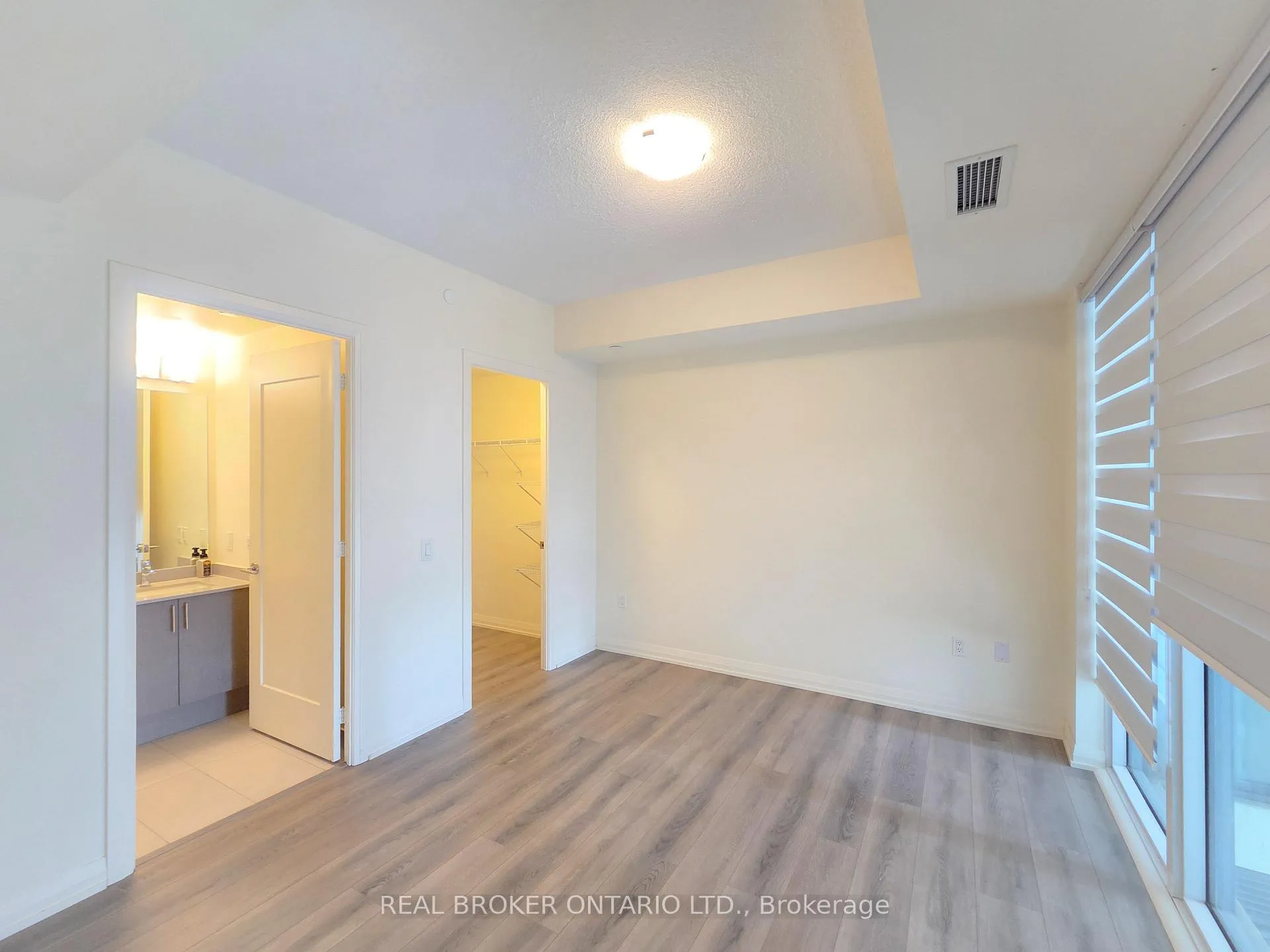 Photo 5 of Unit 618, 9000 Jane Street, Vaughan, Concord — HOMEH