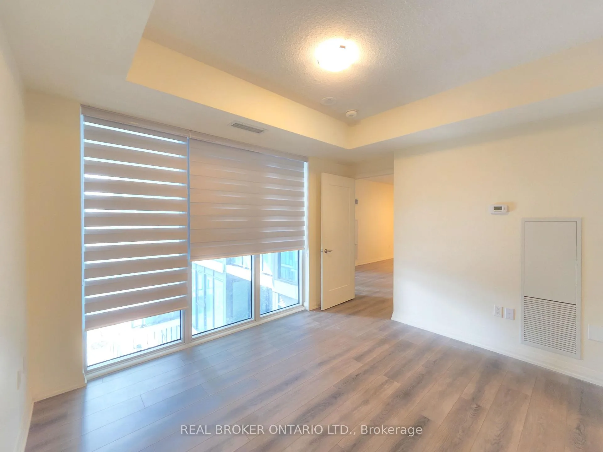 Photo 7 of Unit 618, 9000 Jane Street, Vaughan, Concord — HOMEH